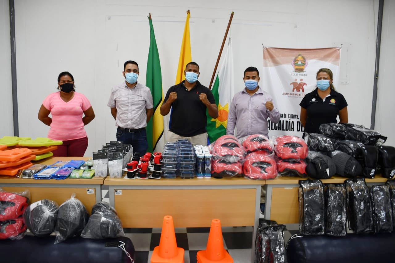 Cancillería concluye la entrega de dotaciones deportivas y culturales para las Casas Lúdicas con equipos tecnológicos en Samaniego e implementos deportivos