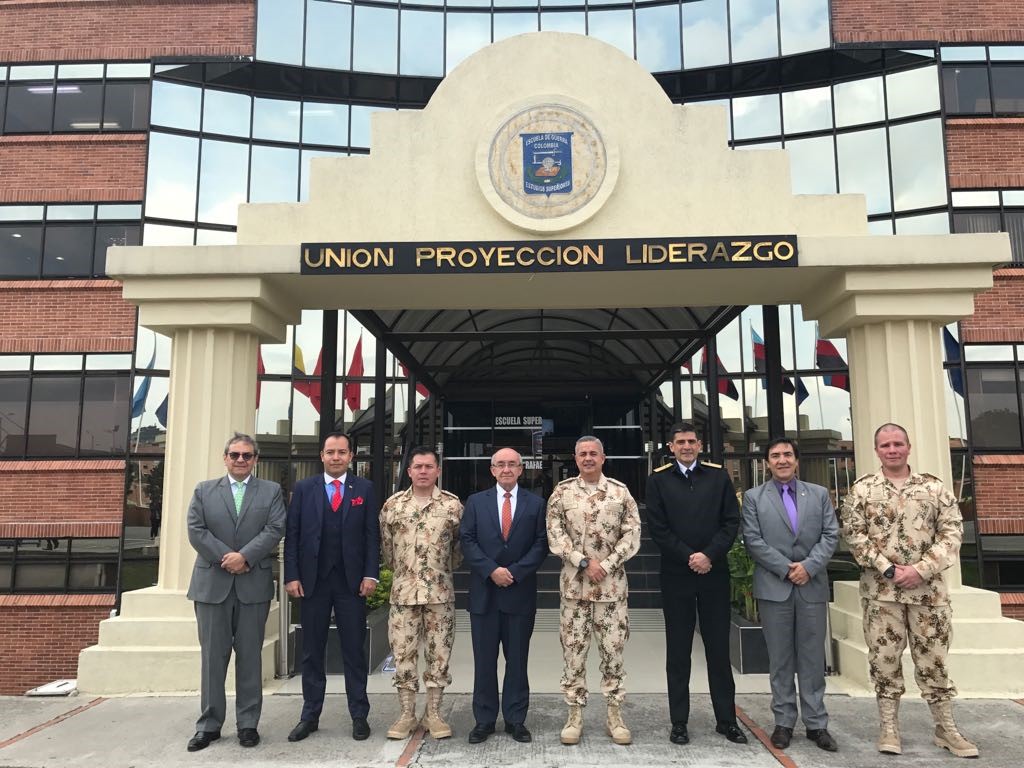El Director de la Academia Diplomática se reunió con Director de la Escuela Superior de Guerra para explorar iniciativa de maestría conjunta