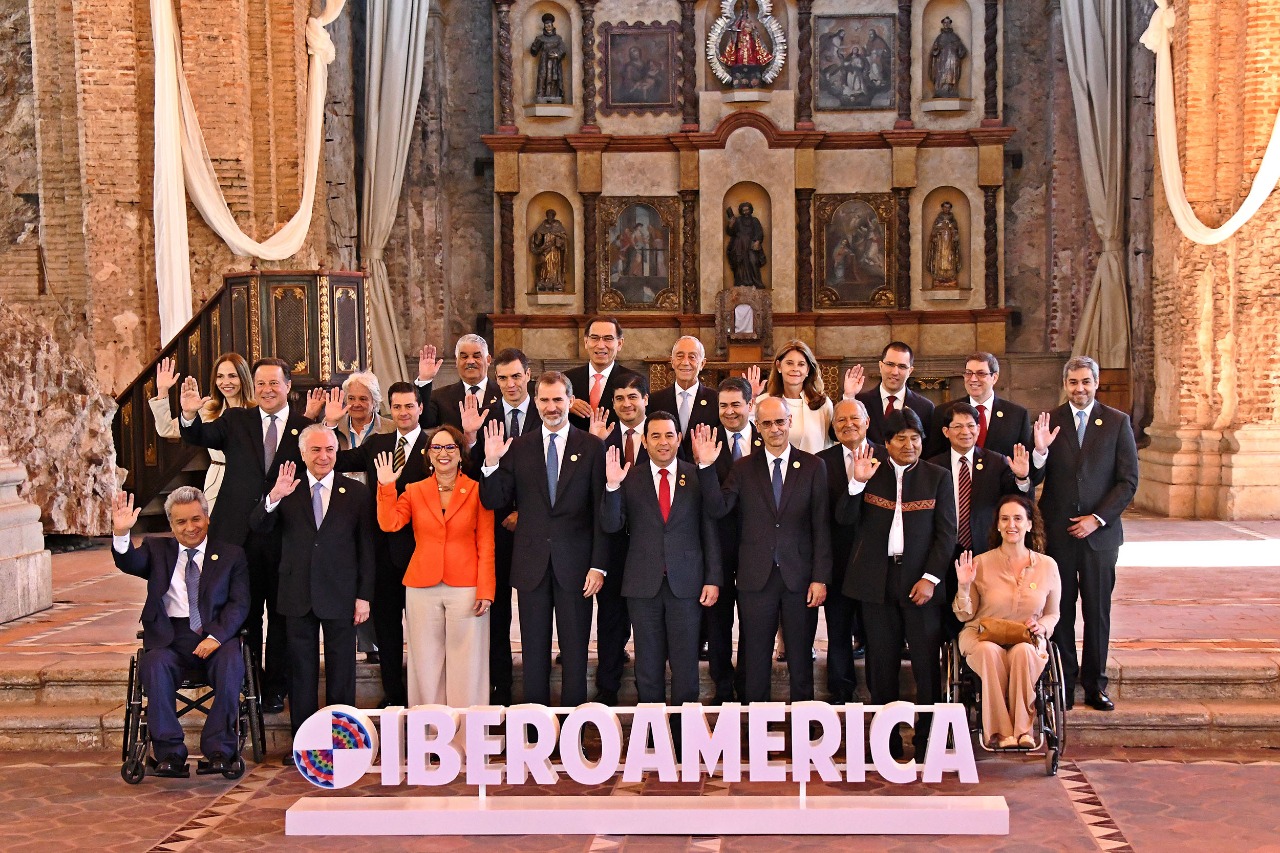 Foto oficial de la XXVI Cumbre Iberoamericana de Jefes de Estado y de Gobierno