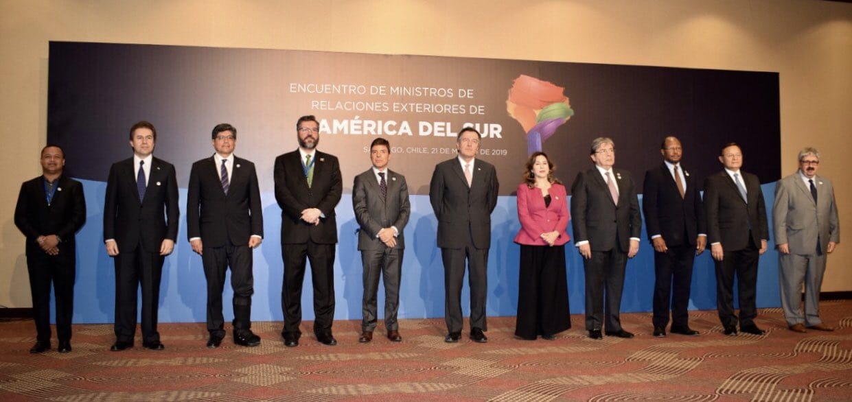 Canciller Carlos Holmes Trujillo hizo parte de la foto oficial del Encuentro de Ministros de Relaciones Exteriores de América del Sur 2019