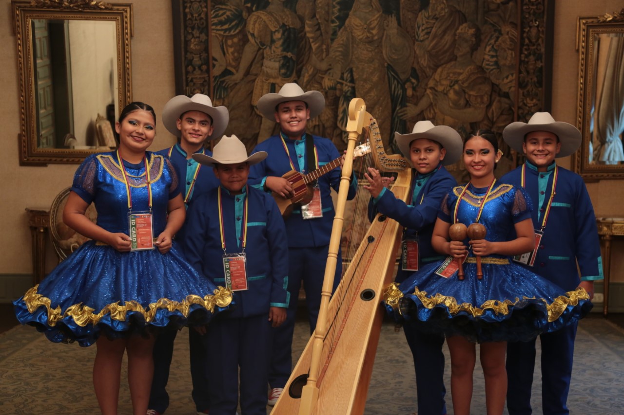 Jóvenes intérpretes de arpa llanera del Guaviare viajarán a Irlanda al intercambio de Diplomacia Cultural 