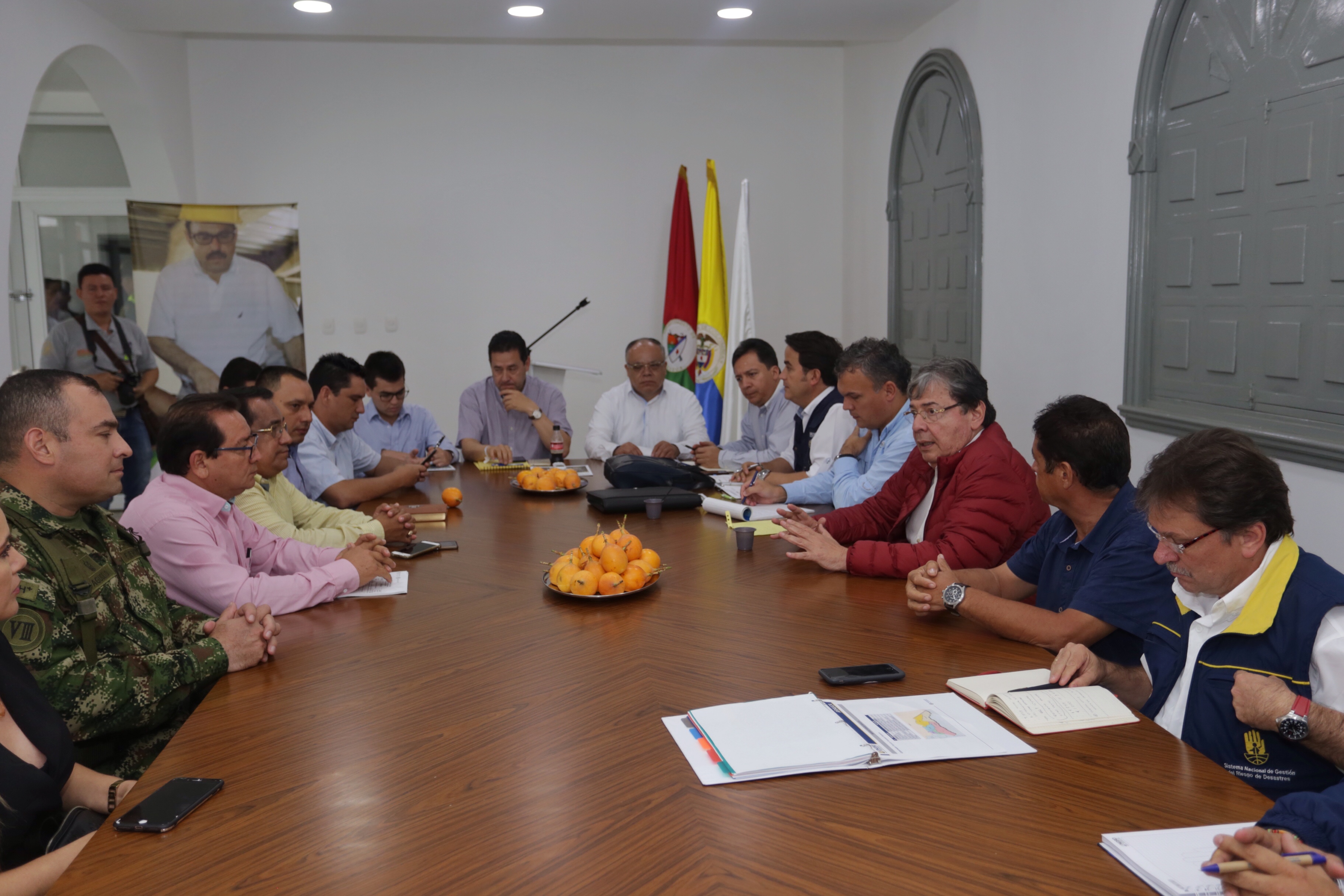 Canciller Trujillo se reúne con alcaldes y autoridades locales de Arauca