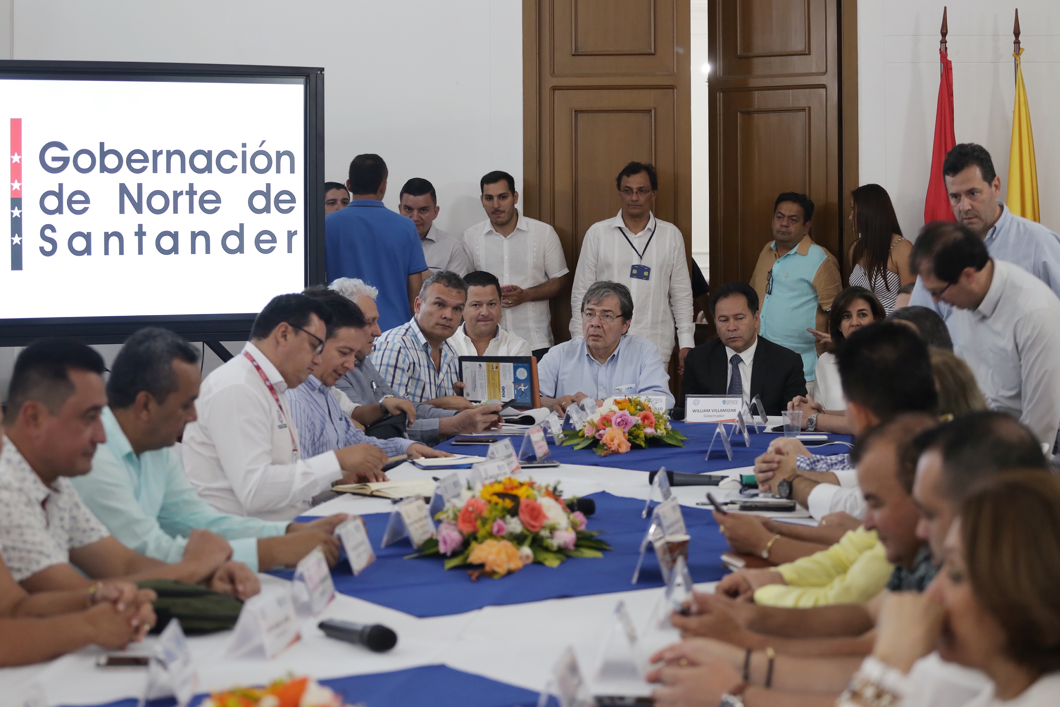 Canciller Carlos Holmes Trujillo llegó a Norte de Santander y sostuvo encuentro con Gobernador, alcaldes y gremios 