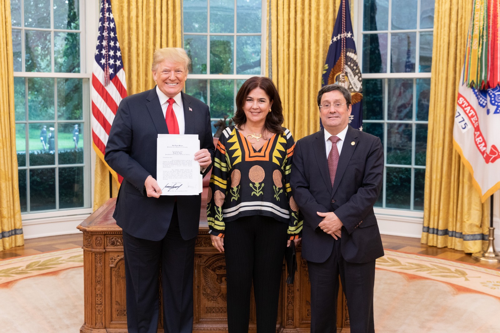 Embajador de Colombia en Estados Unidos presentó credenciales ante el Presidente Donald J. Trump