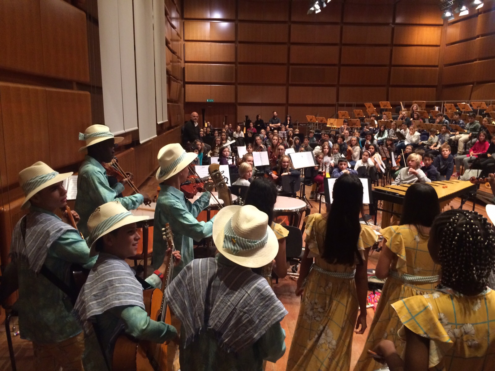 Jóvenes músicos de Santander de Quilichao sostuvieron encuentro musical con  la Orquesta Santa Cecilia de Roma