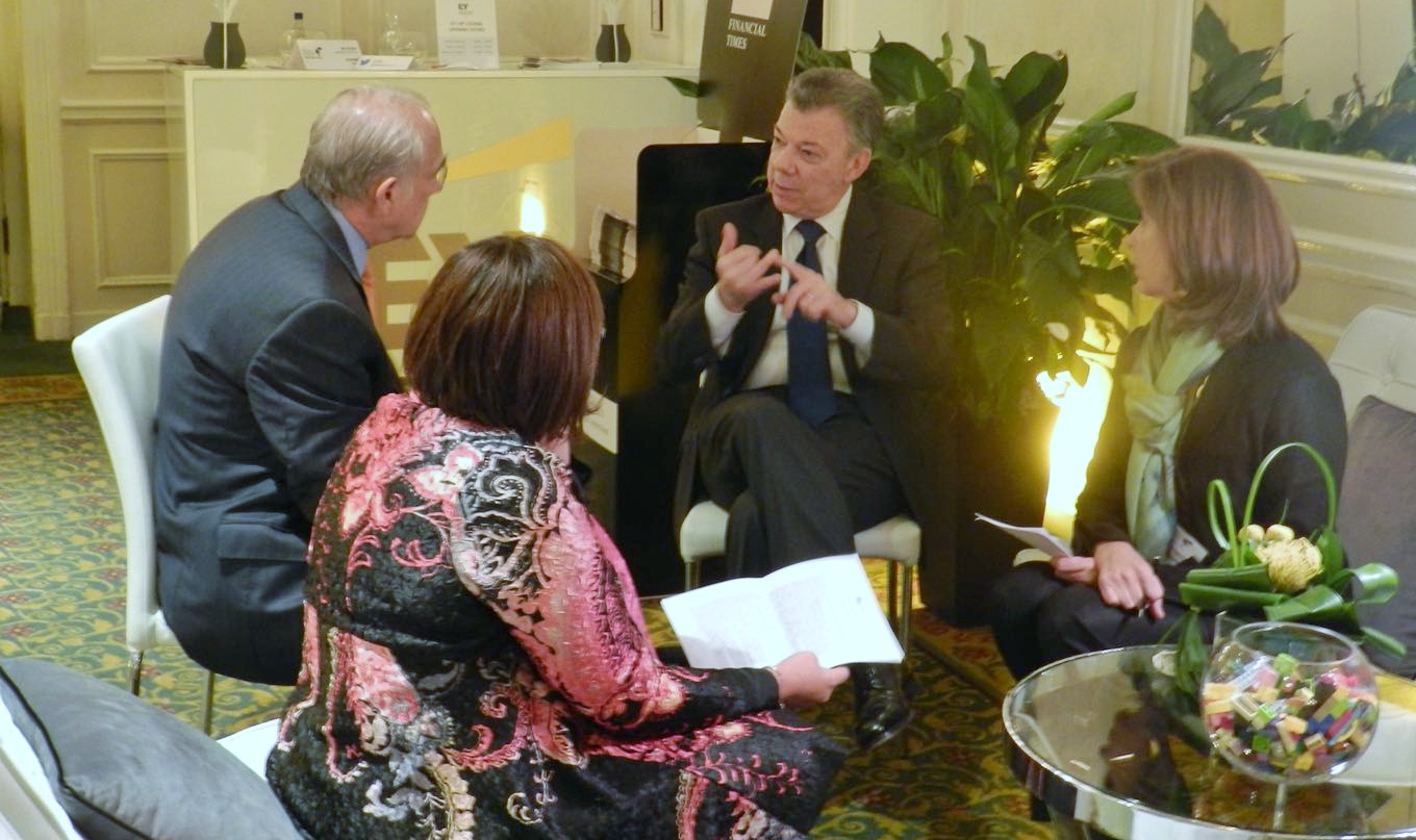 Presidente Juan Manuel Santos, Canciller María Ángela Holguín y Ministra de Comercio, Industria y Turismo, María Lorena Gutiérrez se reunieron con el Secretario General de la OCDE, Ángel Gurría