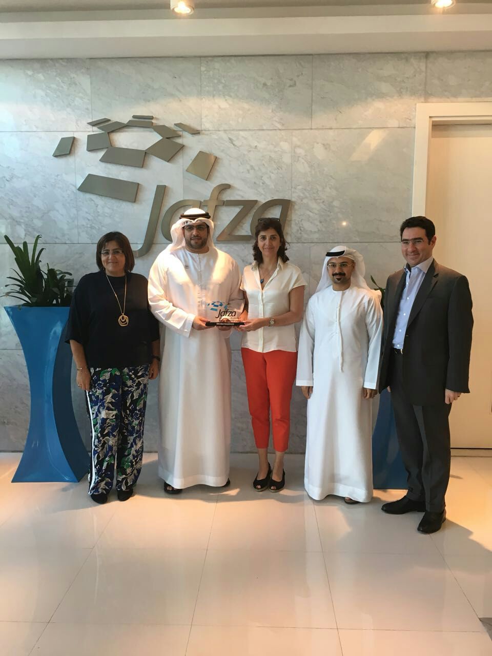 Ministras de Relaciones Exteriores y de Comercio, Industria y Turismo realizaron una visita al puerto Jebel Ali