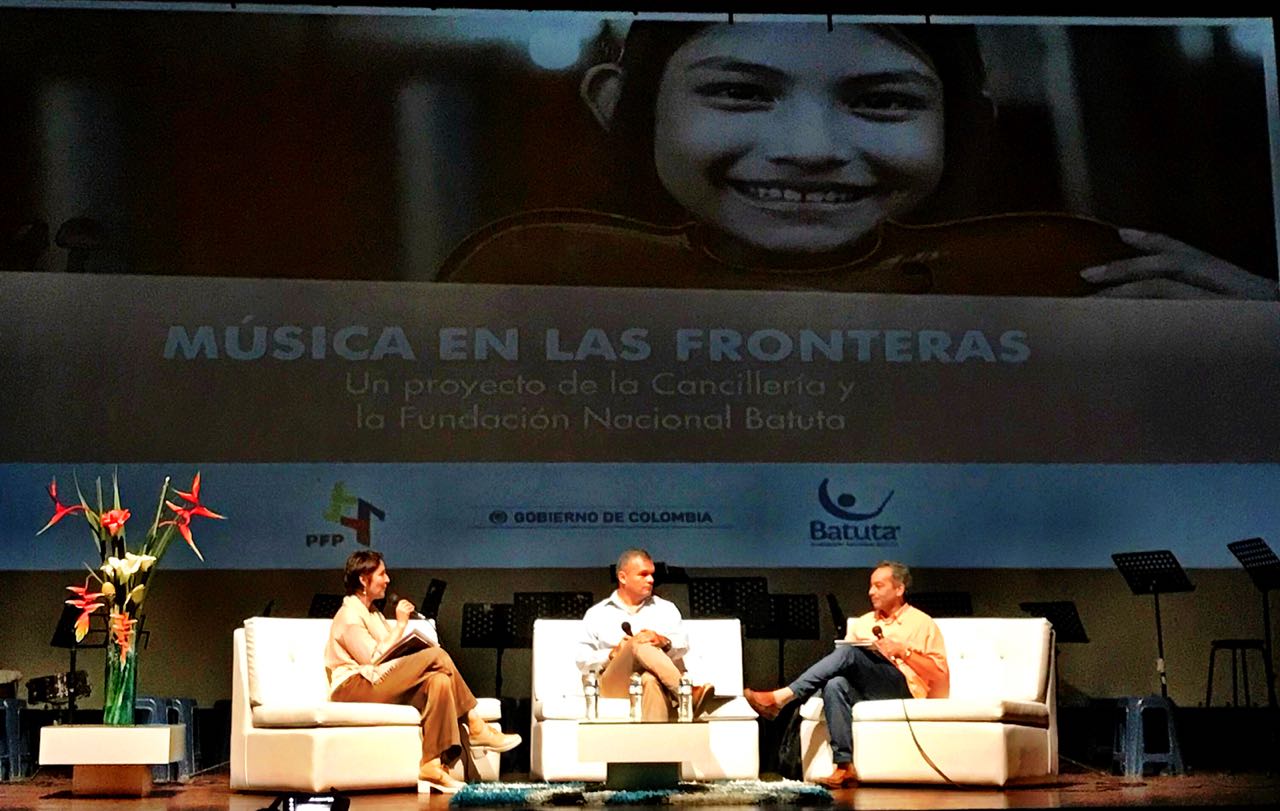 Libro Música en las fronteras: un proyecto de la Cancillería y la Fundación Nacional Batuta, orientado al desarrollo integral de las comunidades vulnerables de las fronteras de Colombia