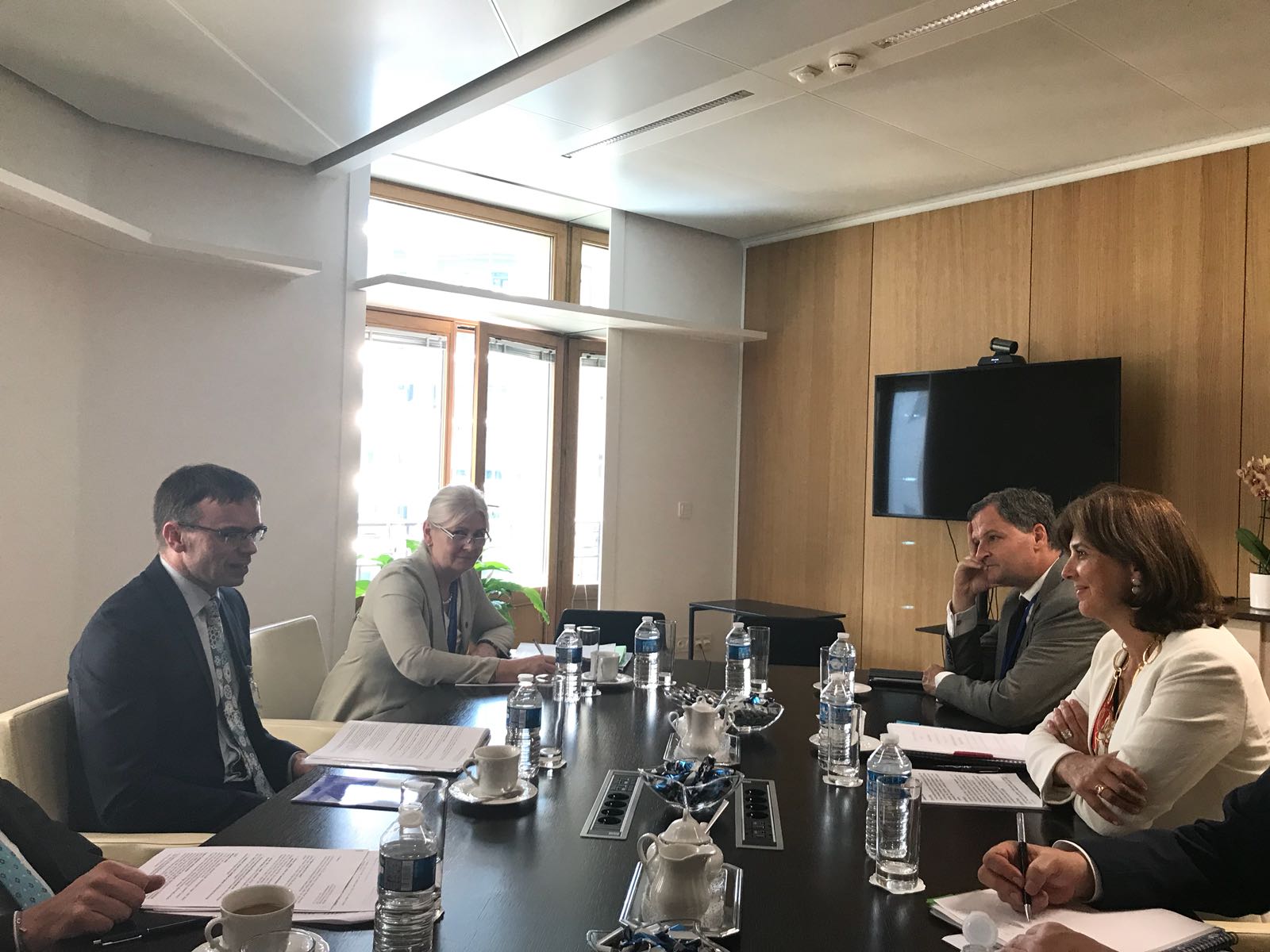 Ministros de Relaciones Exteriores de Colombia y Estonia se reunieron para dialogar sobre cooperación en tecnología
