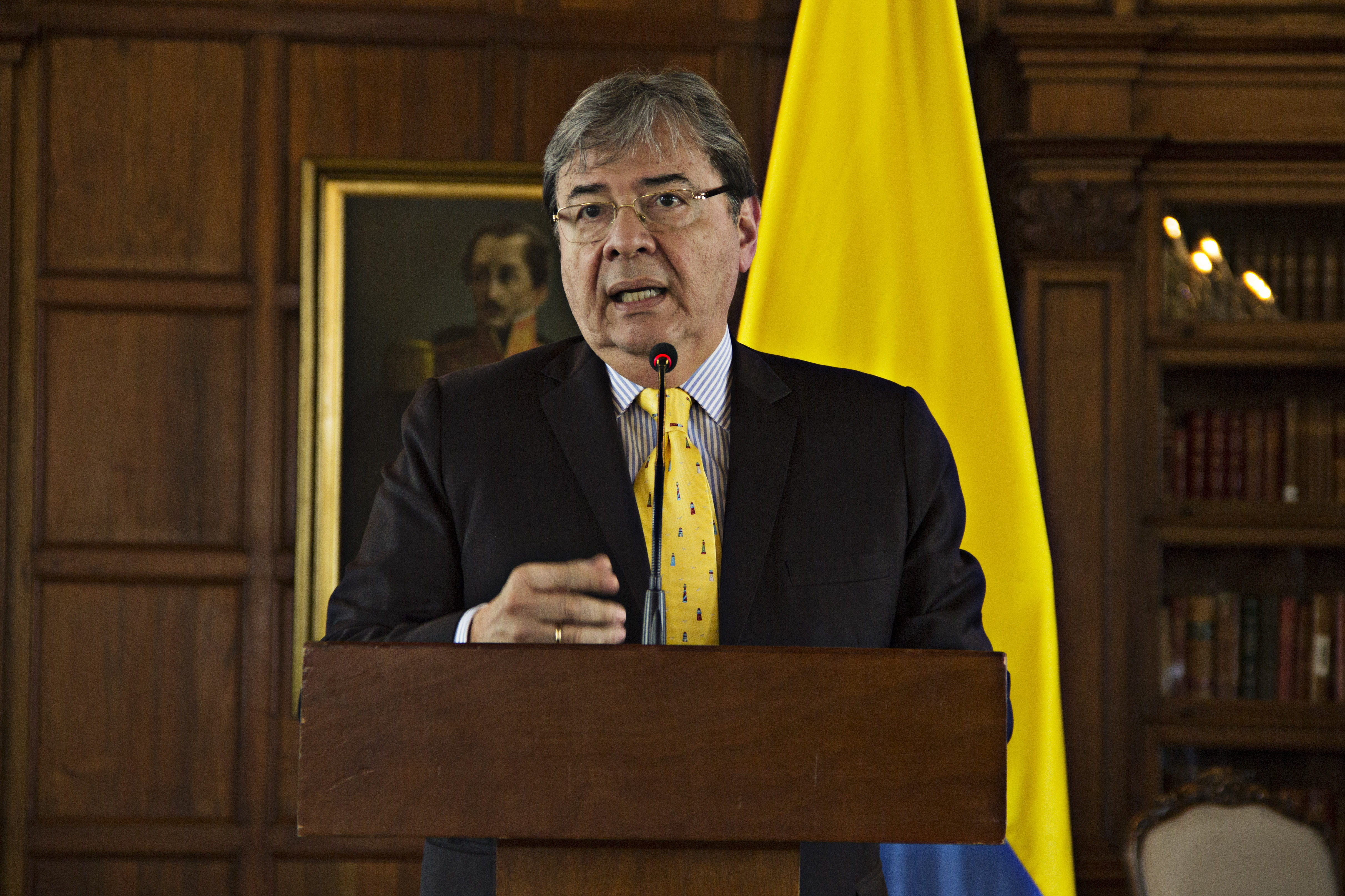 Ayuda humanitaria para Venezuela es un proceso que comprende el esfuerzo de muchas naciones, aseguró el Canciller Carlos Holmes Trujillo en rueda de prensa