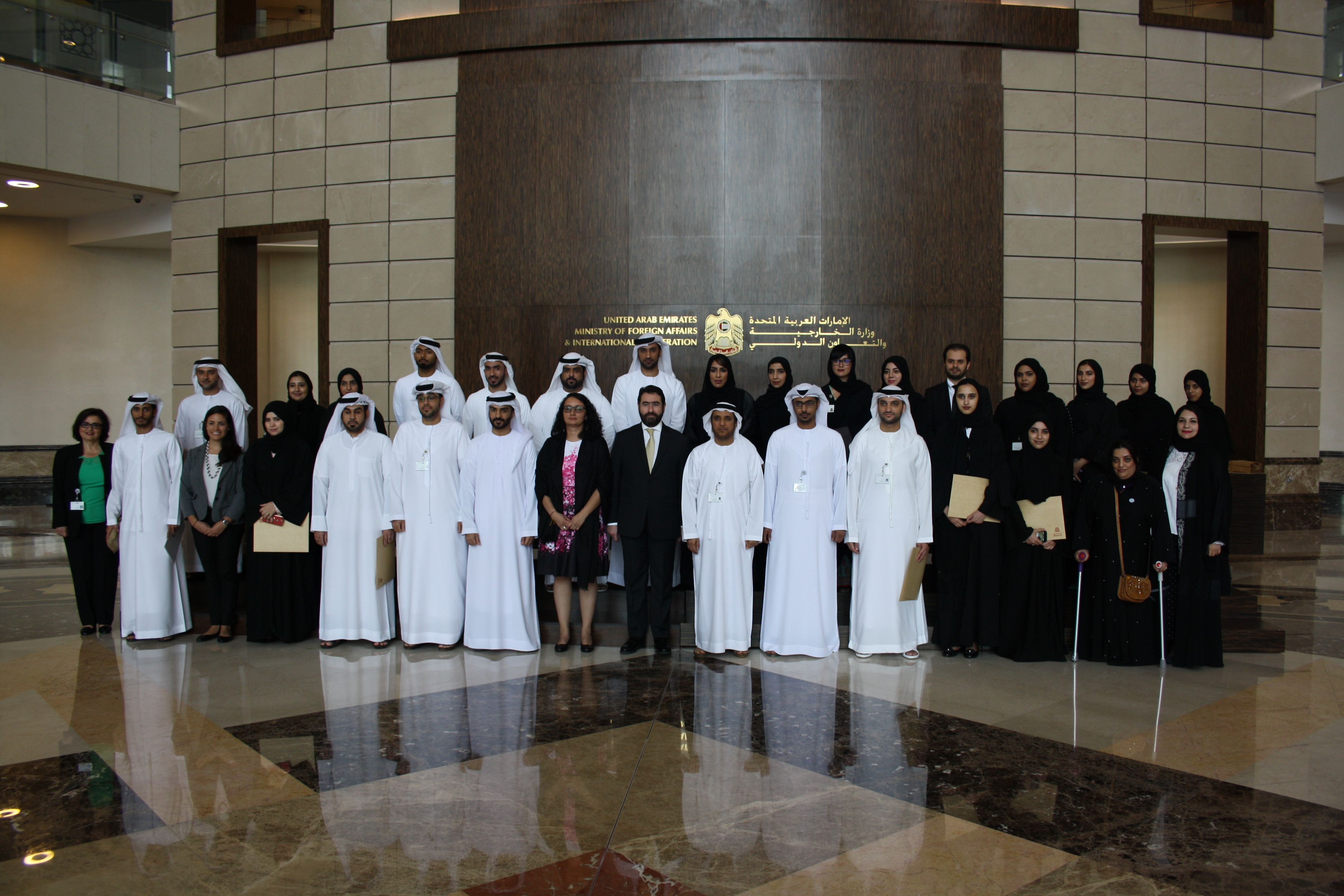 Finaliza el curso de español a diplomáticos del Ministerio de Relaciones Exteriores y Cooperación Internacional de Emiratos Árabes Unidos