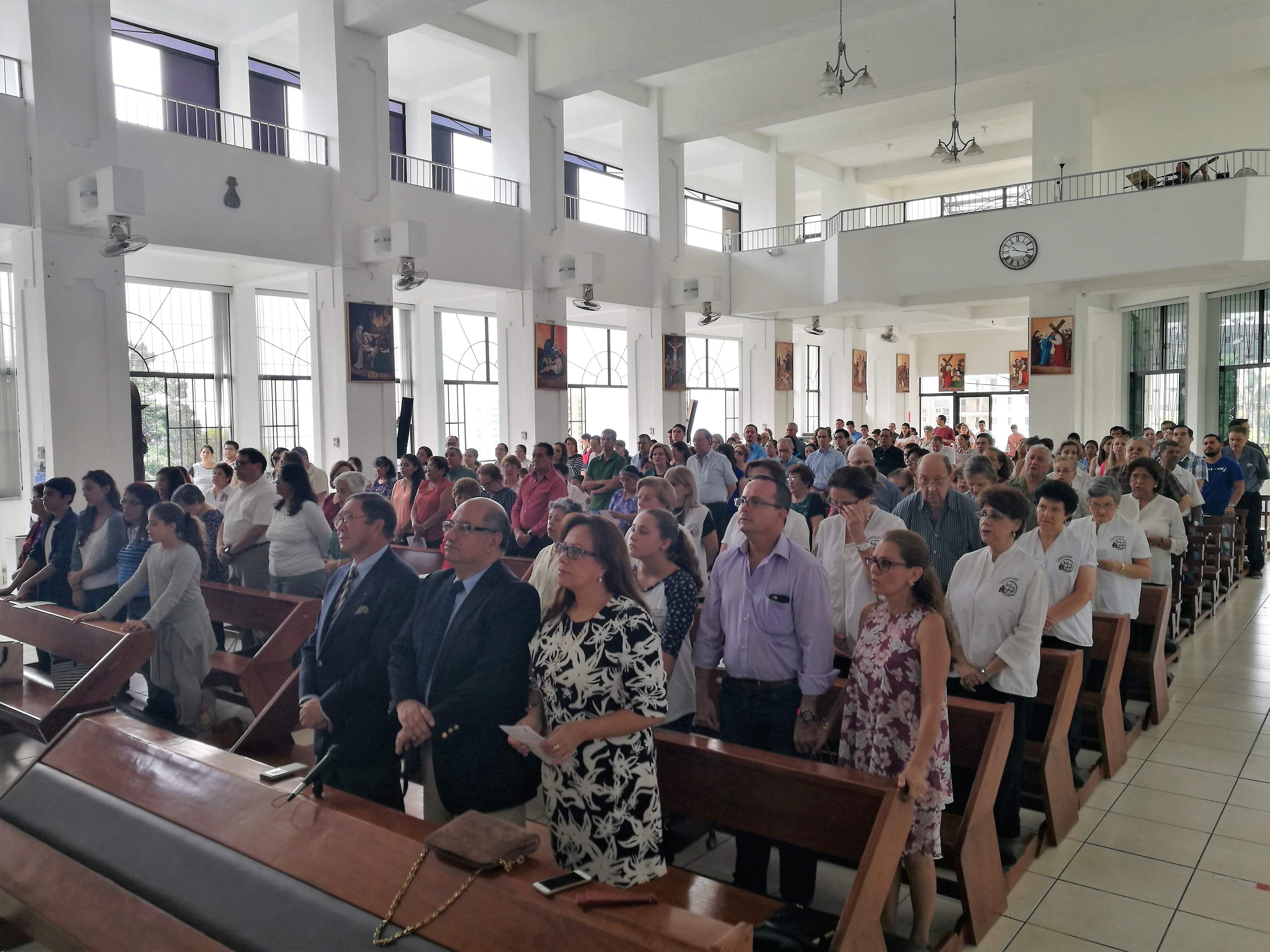 La Embajada en El Salvador ofreció una misa con motivo de la visita del Papa Francisco a Colombia