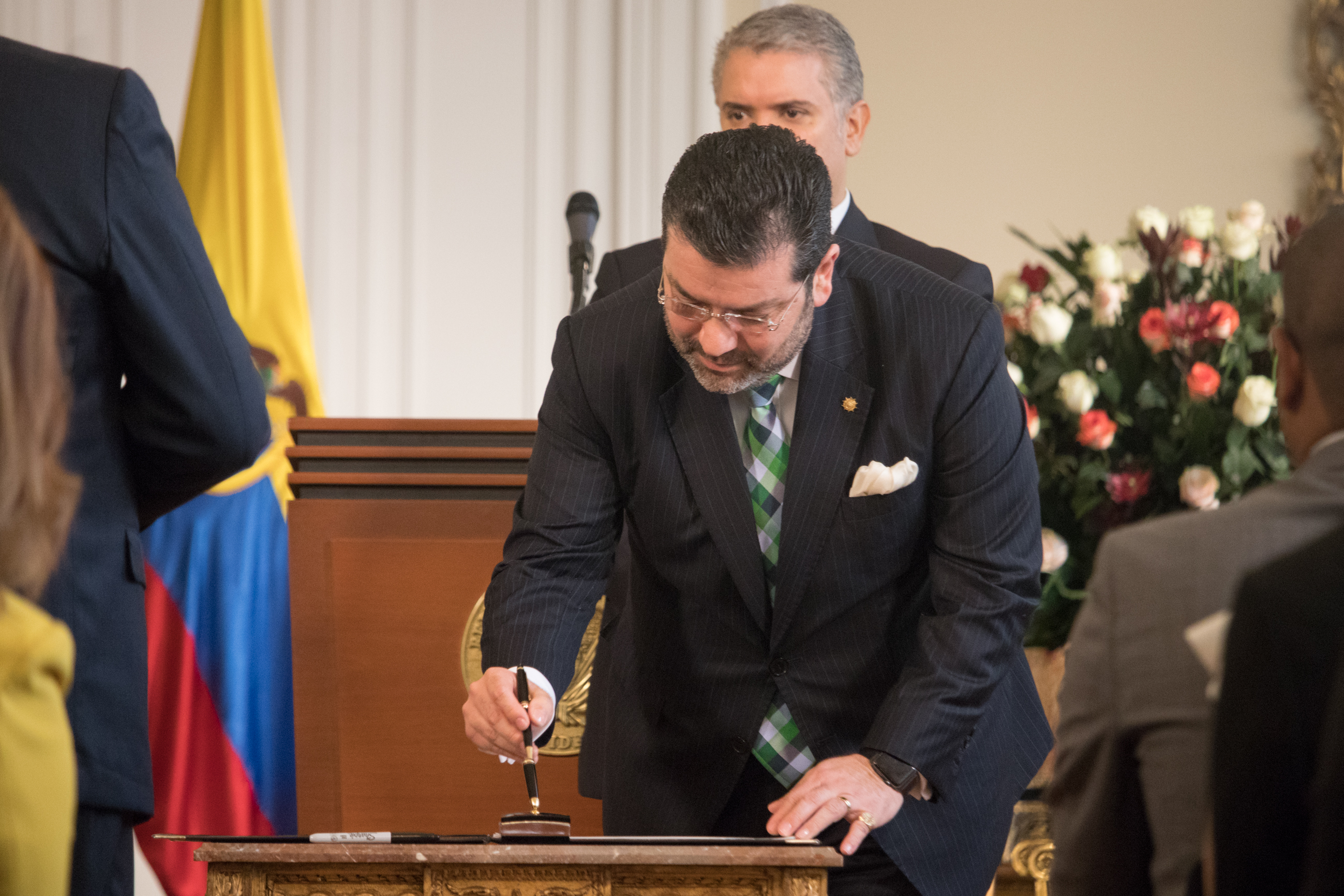 El antioqueño Diego Cadena Montenegro, miembro de la Carrera Diplomática desde 1991, asumió como Embajador de Colombia en Argelia