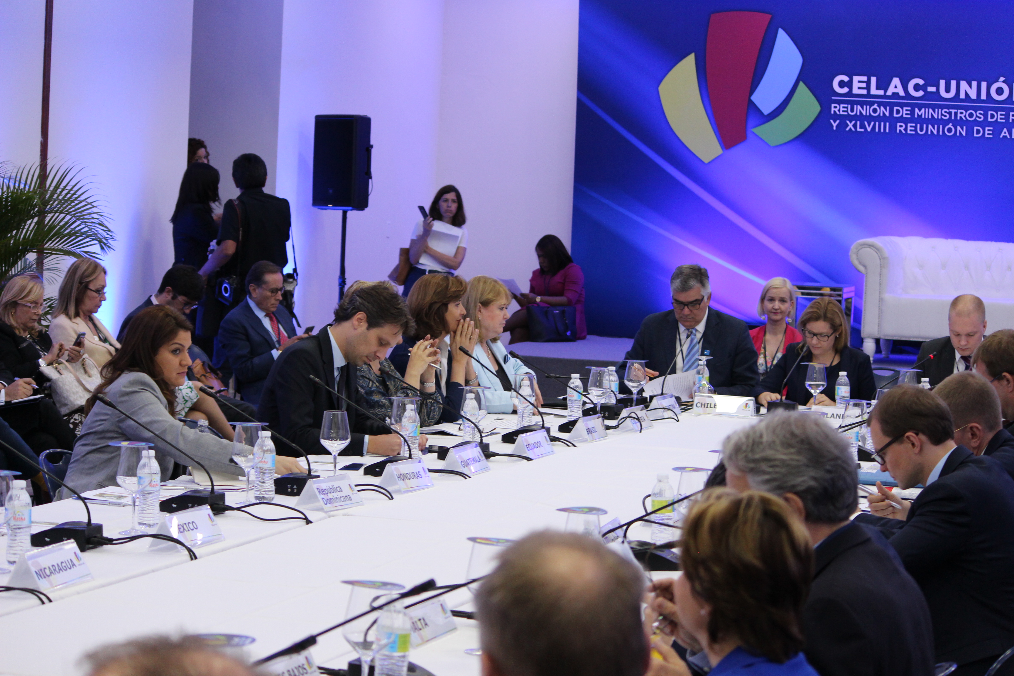 Las mujeres han estado presentes desde el inicio del proceso de paz en Colombia, destacó la Canciller Holguín durante la conferencia 'Mujeres, paz y seguridad', en República Dominicana