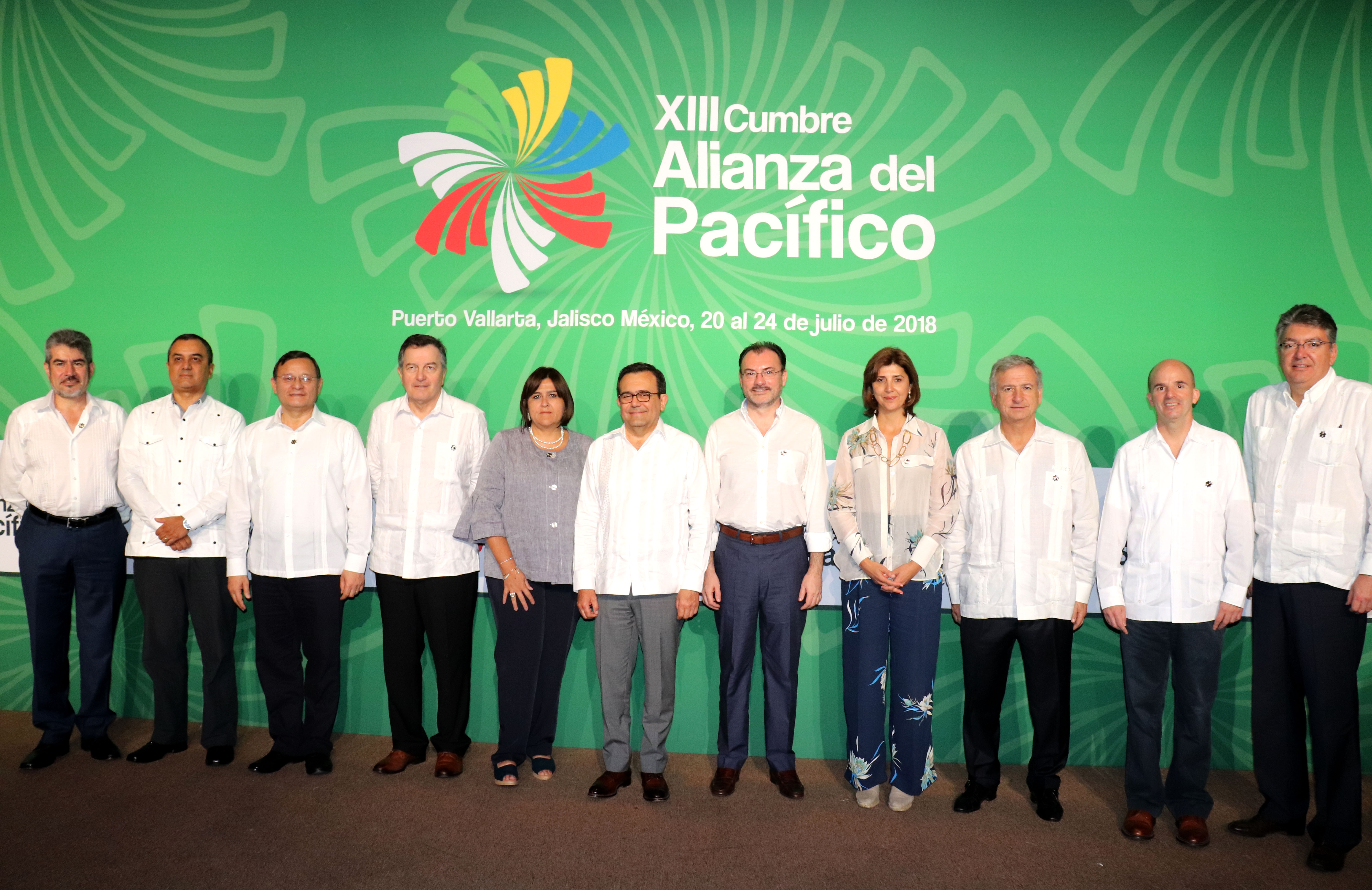 Foto oficial de los Ministros de Relaciones Exteriores, Comercio y Finanzas de la Alianza del Pacífico