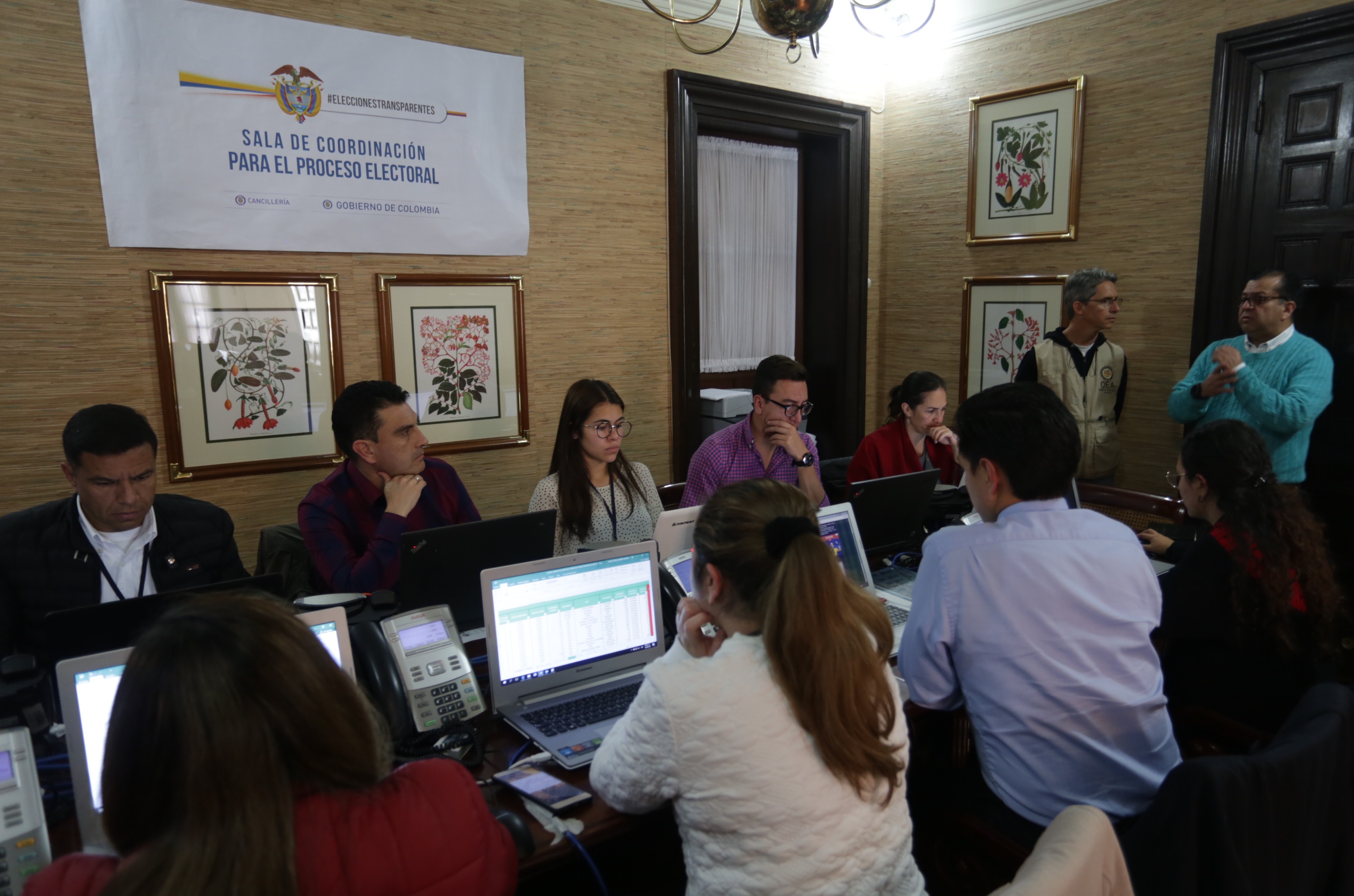 Delegado de la Misión de Veeduría Electoral de la OEA visitó Sala de Coordinación para el Proceso Electoral en el exterior