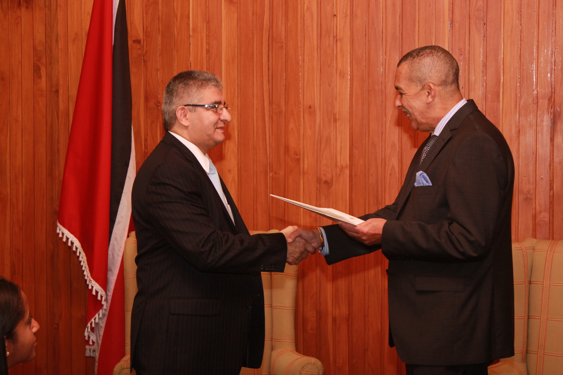 Embajador de Colombia presentó sus cartas credenciales al Presidente de Trinidad y Tobago