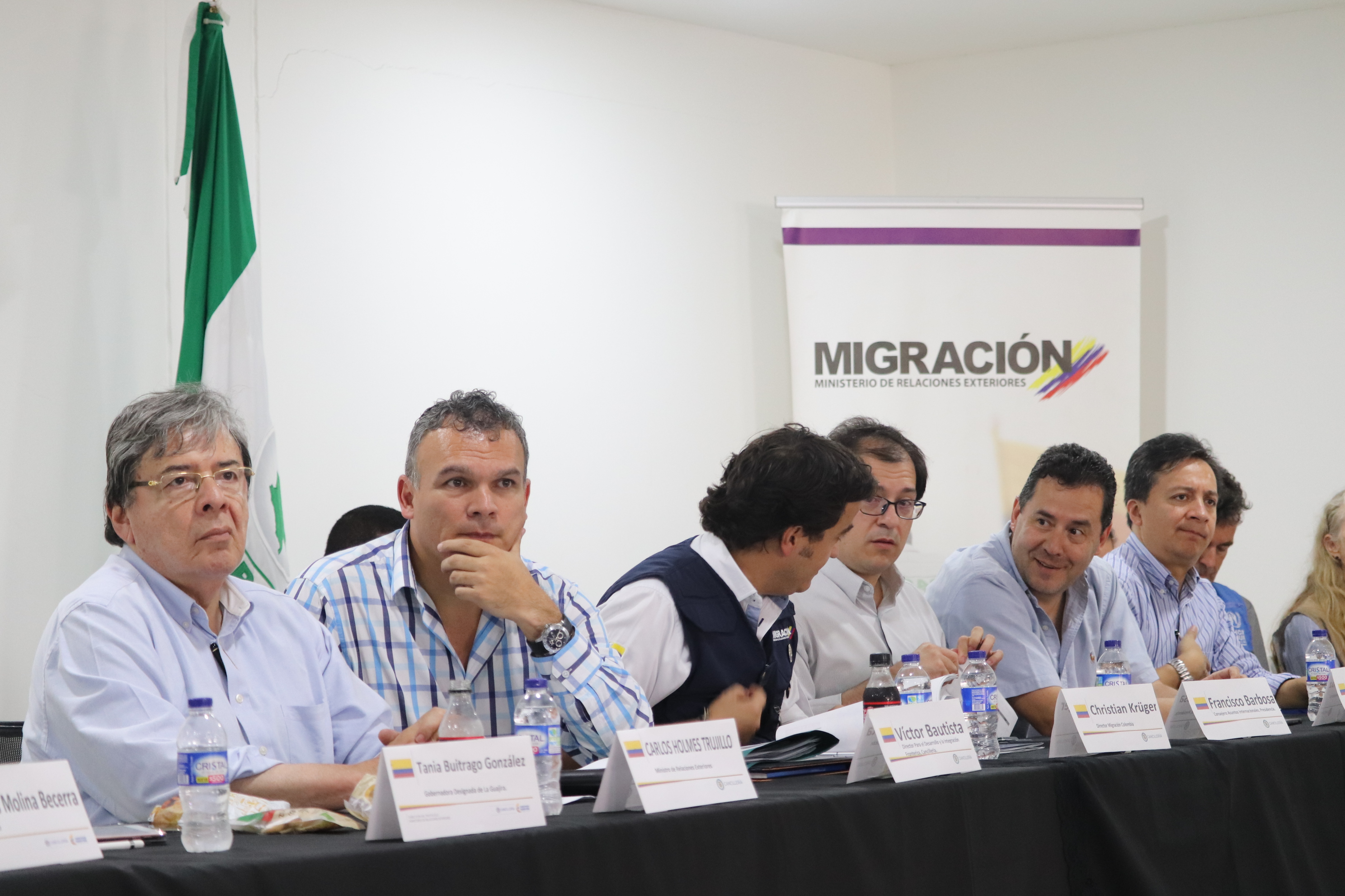 El Canciller Carlos Holmes Trujillo presidió reunión en el Puesto de Mando Unificado en Paraguachón