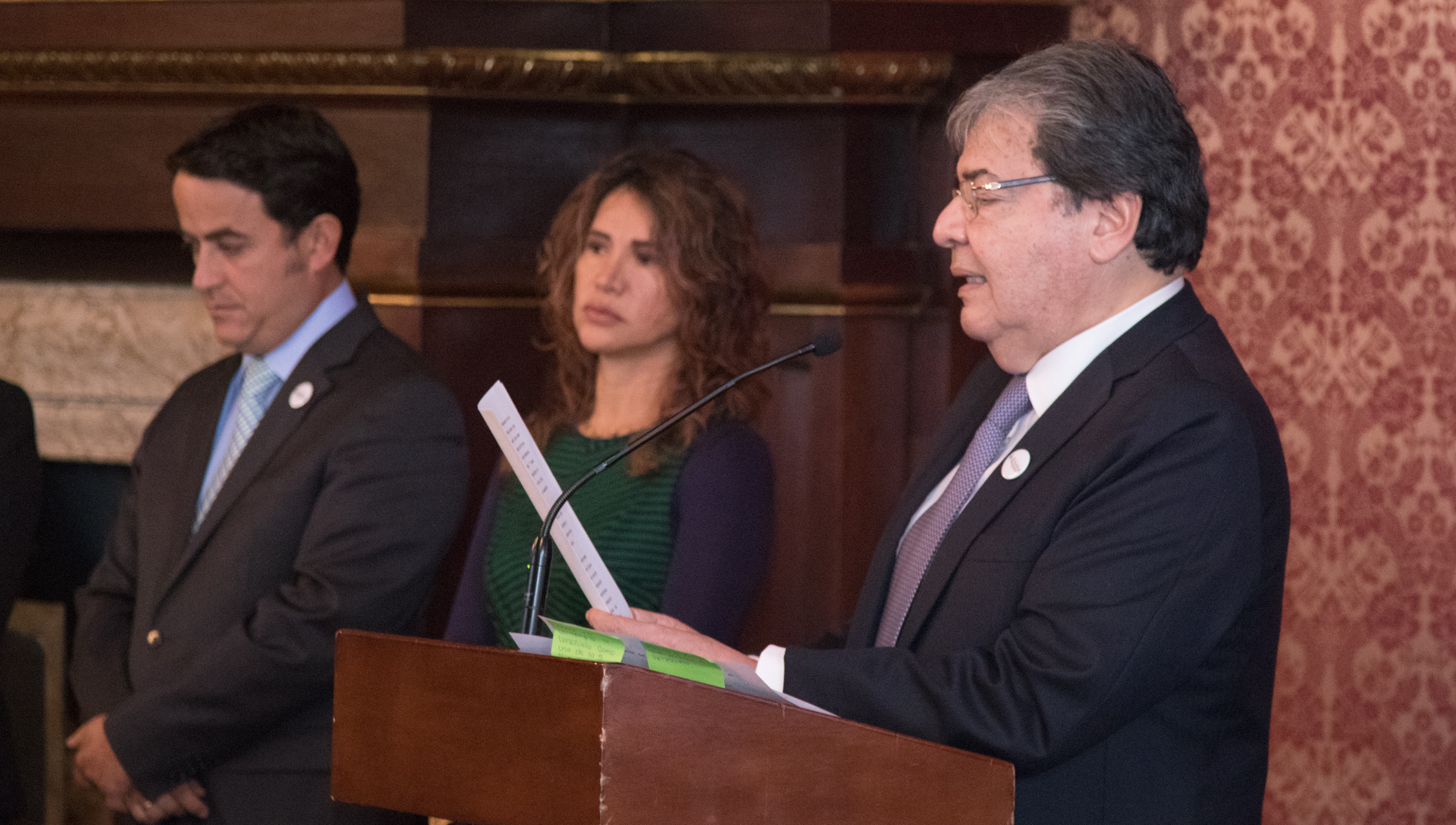 A los migrantes no debemos verlos como una amenaza: Canciller Holmes Trujillo en inauguración de Semana de las Migraciones