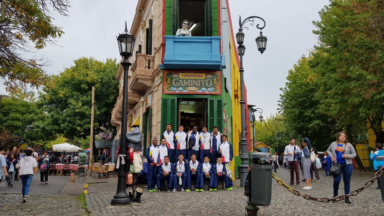 Los jóvenes de varias regiones de Colombia visitan la potencia suramericana del rugby: Argentina