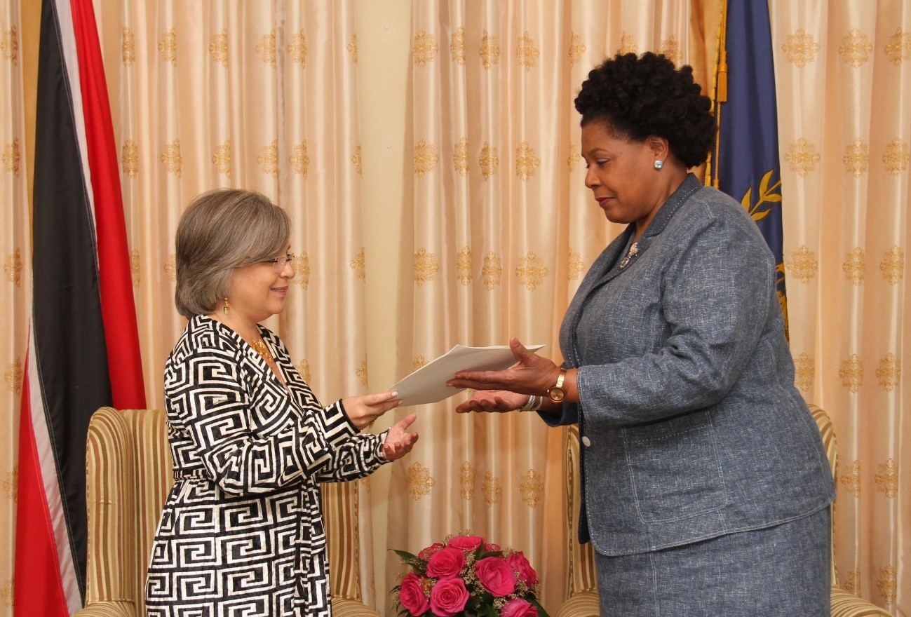 La Embajadora Martha Cecilia Pinilla presentó cartas credenciales ante la Presidenta de Trinidad y Tobago