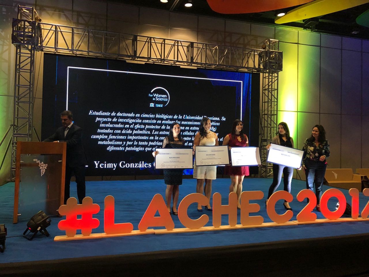 Cancillería acompañó la premiación de científicas ganadoras de las Becas 'Para las Mujeres en la Ciencia Unesco - L´Oreal  2017'