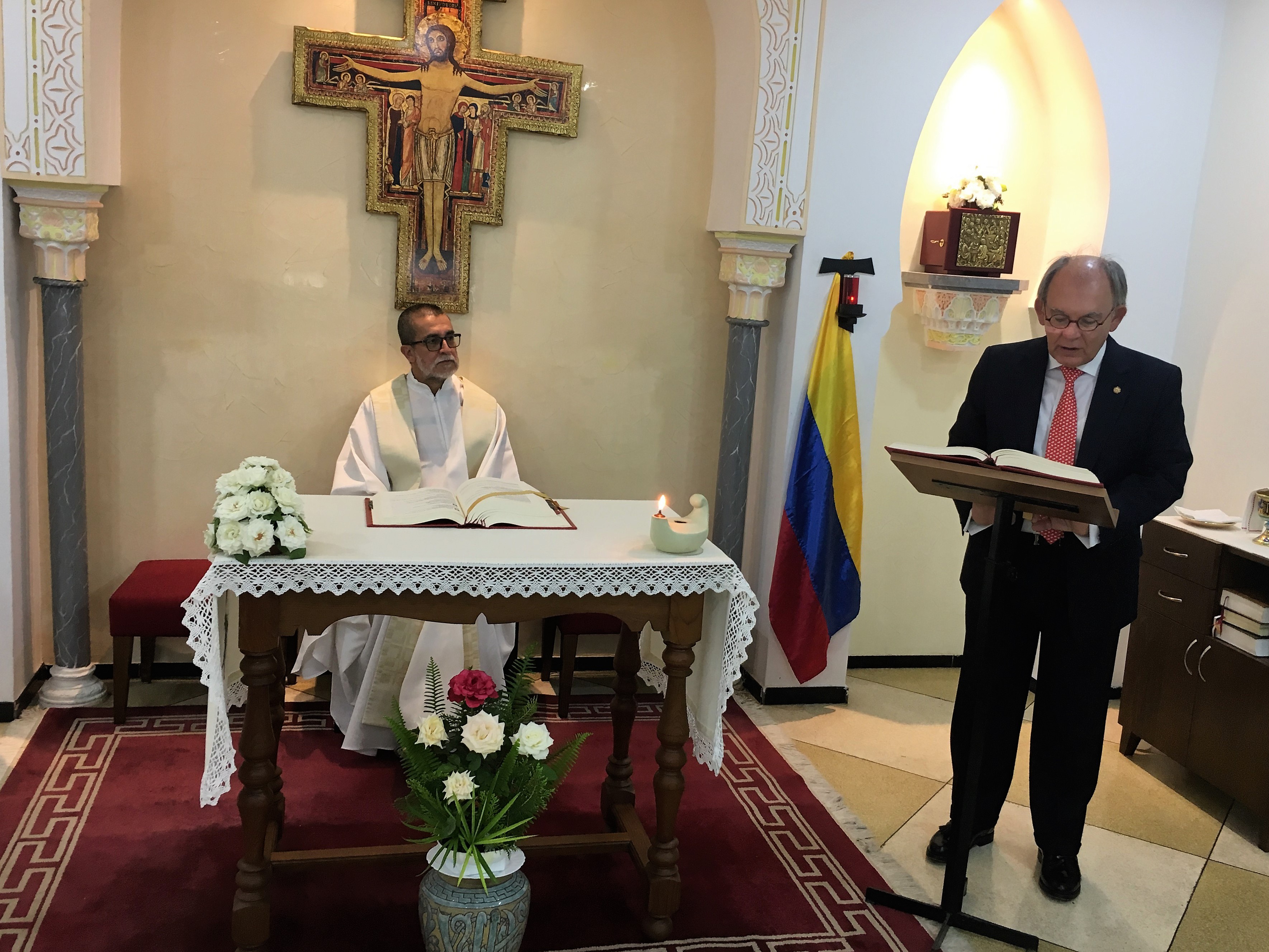 Con un mensaje de paz y reconciliación, la Embajada de Colombia en Marruecos invitó a una misa con ocasión de la visita de Estado del Papa Francisco a Colombia