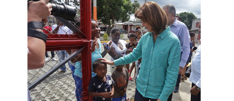 Ministra María Ángela Holguín inaugura, Casa Lúdica en Tumaco, iniciativa que lidera la Cancillería con el propósito de prevenir el reclutamiento 