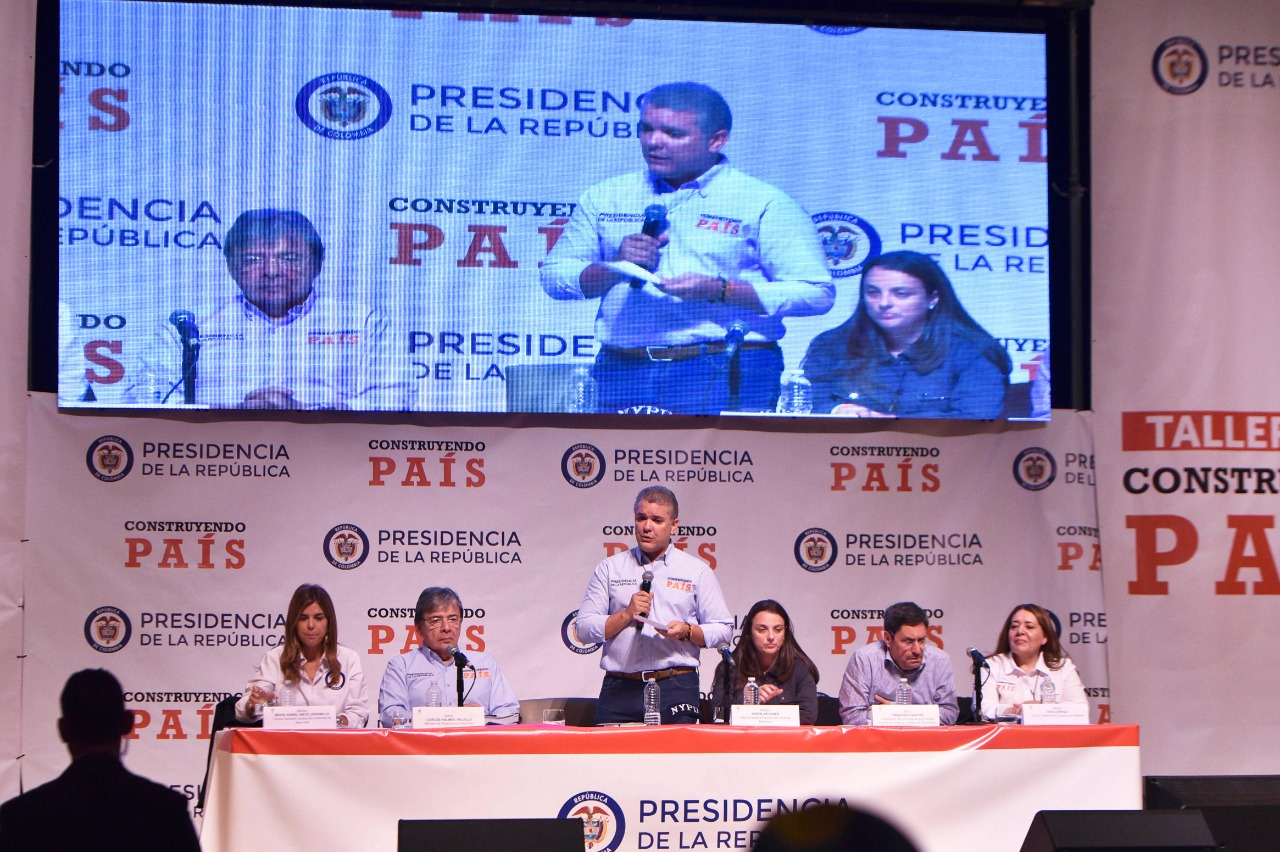 Homologación de títulos, servicios consulares digitales y asesoría en retorno al país para colombianos en el exterior: algunas de las medidas planteadas por el Presidente Duque en Primer Taller Construyendo País