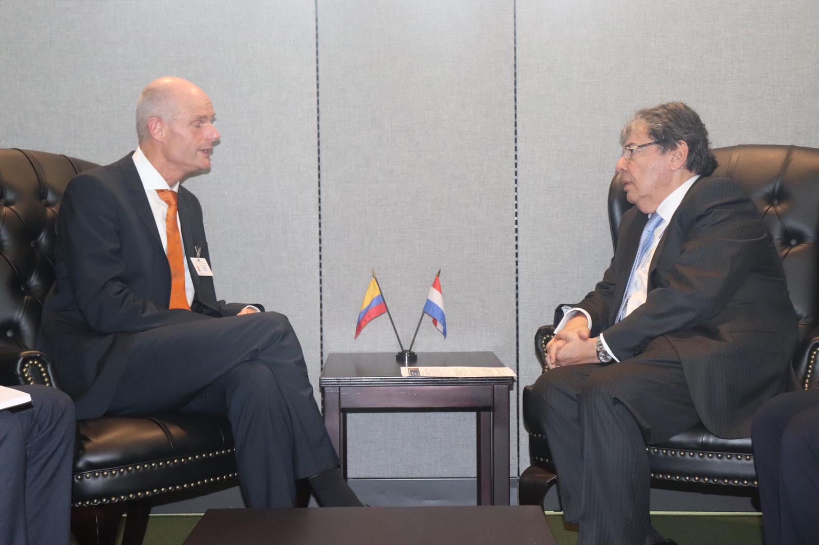 Ministro Trujillo sostuvo encuentro bilateral con su homólogo de Países Bajos, Stef Blok