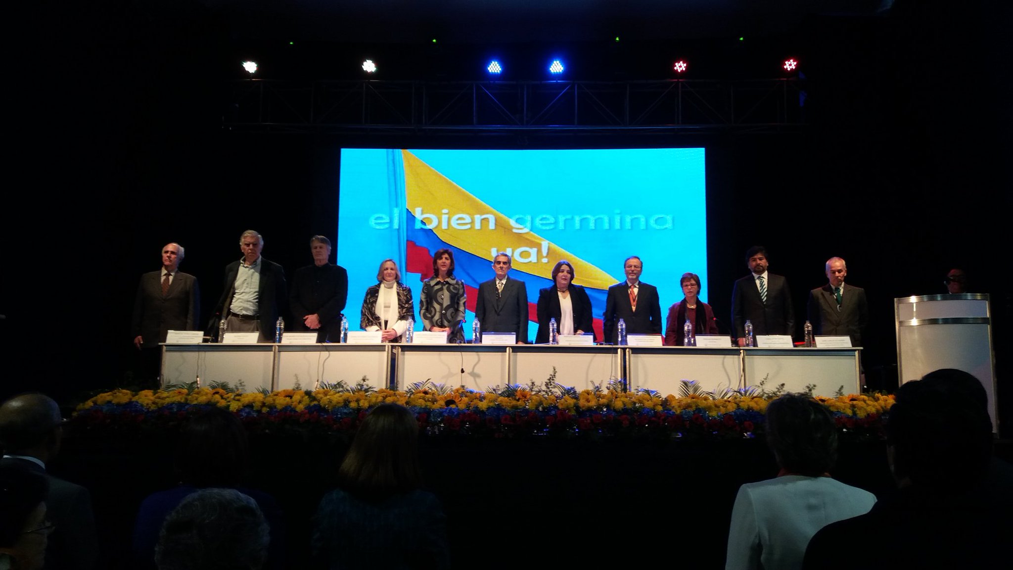  la Ministra de Relaciones Exteriores, María Ángela Holguín, se solidarizó con el pueblo y el Gobierno de Francia, tras el atentado terrorista ocurrido el 14 de julio en Niza, el cual dejó decenas de muertos y centenares de personas heridas
