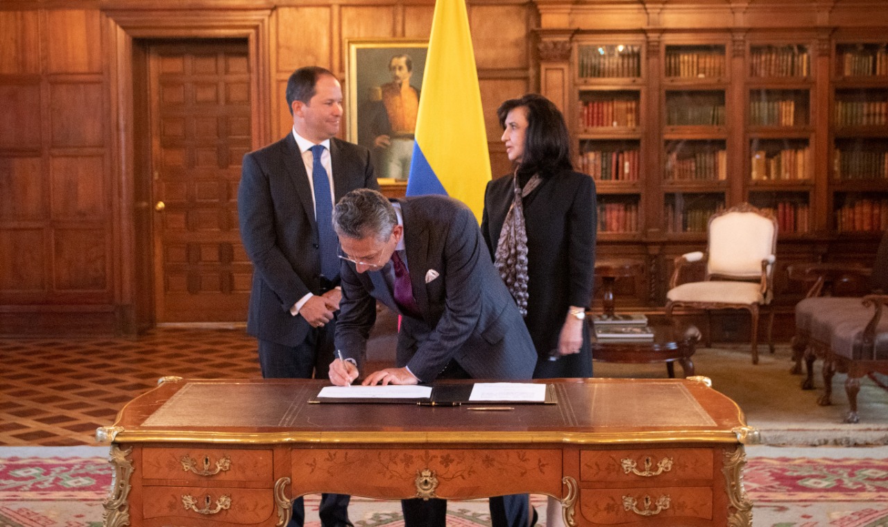 Canciller Claudia Blum posesionó al nuevo Director de Migración Colombia, Juan Francisco Espinosa