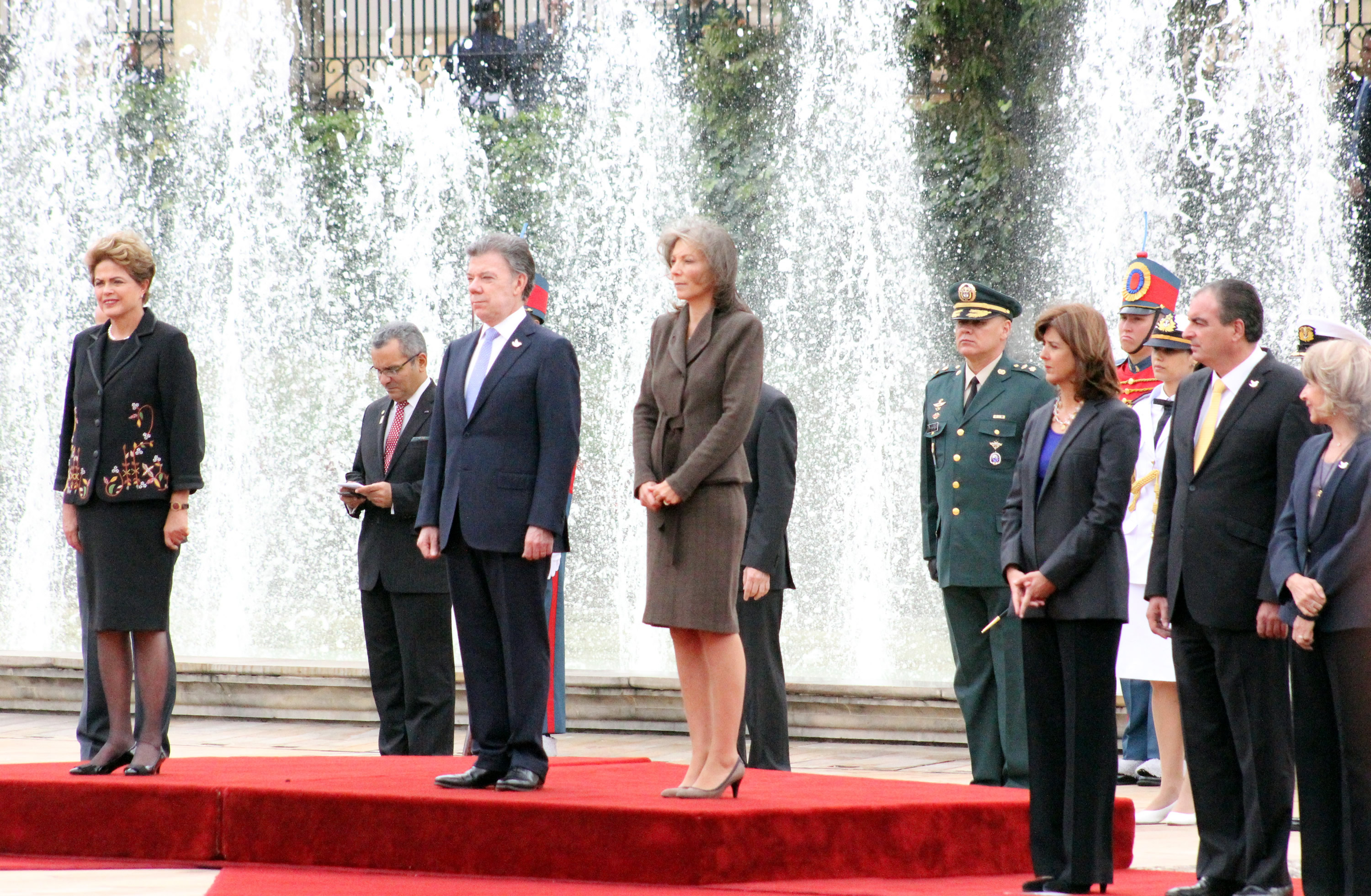 Ministra de Relaciones Exteriores participó en la ceremonia de honores a la Presidenta de Brasil