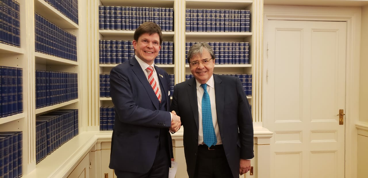 Canciller Carlos Holmes Trujillo y el Presidente del Parlamento de Suecia, Andreas Norlén, hablaron sobre la crisis en Venezuela y la atención a los migrantes
