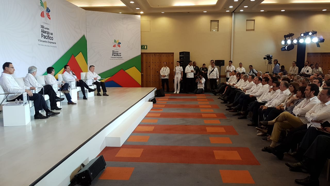 Canciller Holguín acompañó al Presidente Juan Manuel Santos durante la clausura de la V edición del Encuentro Empresarial de la Alianza del Pacífico en la XIII Cumbre