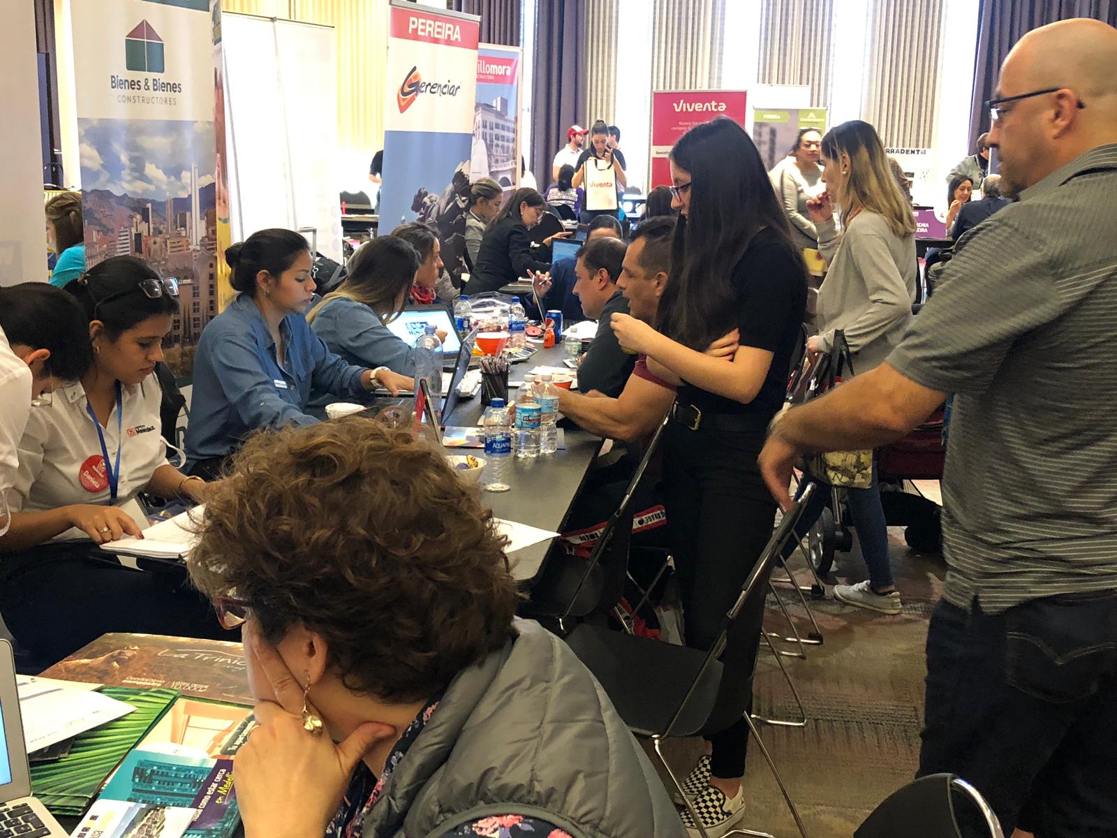 Primera Feria de Servicios para Colombianos en Chicago cierra con cerca de 800 asistentes Primera Feria de Servicios para Colombianos en Chicago