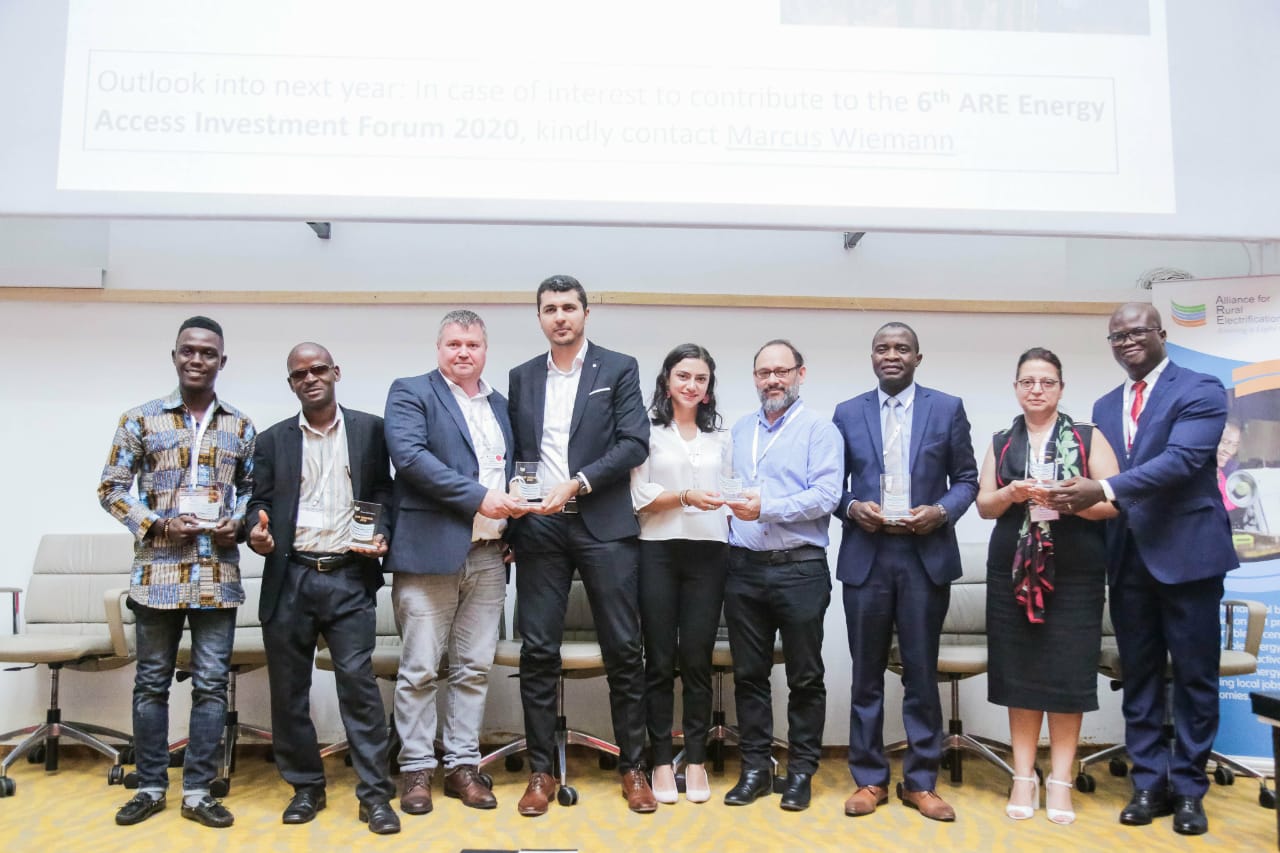 Proyecto del sector de energía, liderado por la Dirección de Fronteras de la Cancillería, ganó premio en Costa de Marfil por proyecto en Cumaribo