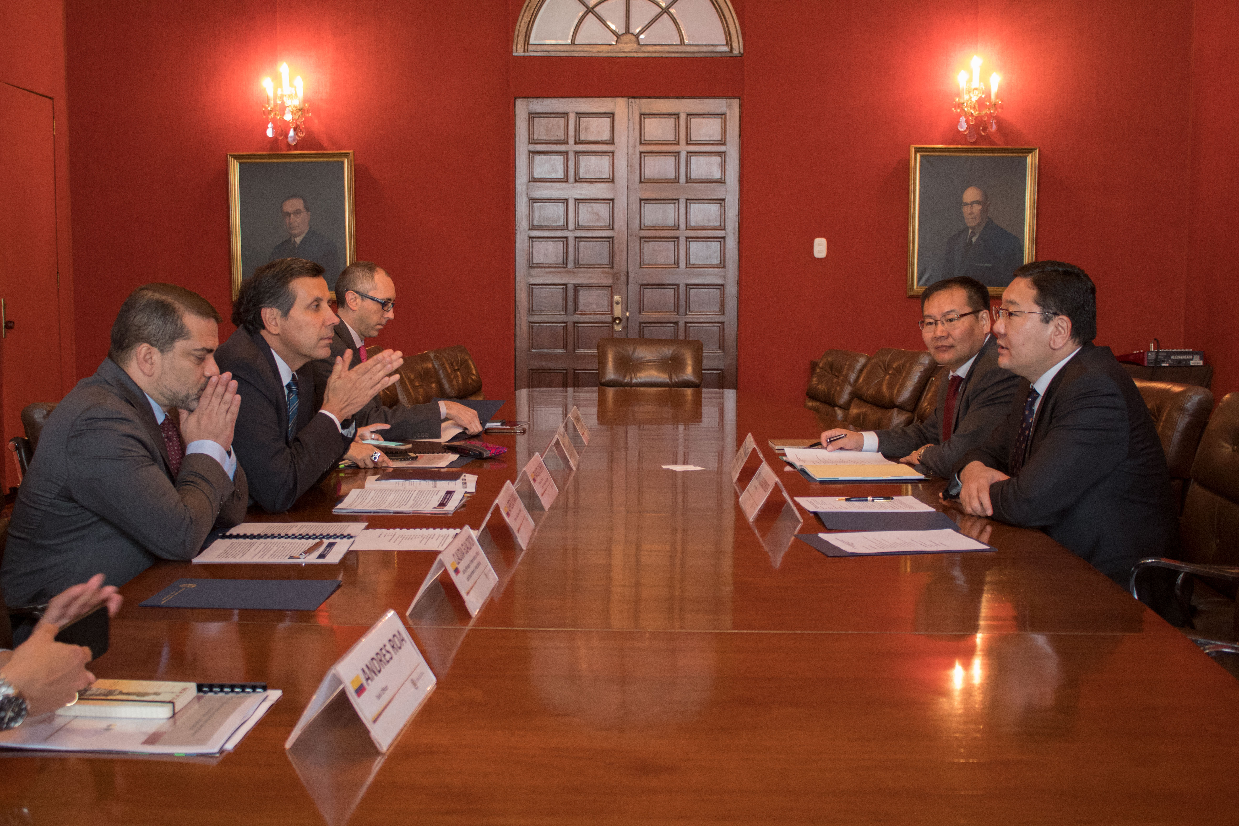 Viceministro (e) de Relaciones Exteriores de Colombia y Secretario de Estado de Mongolia presidieron la III Reunión de Consultas Políticas en Bogotá