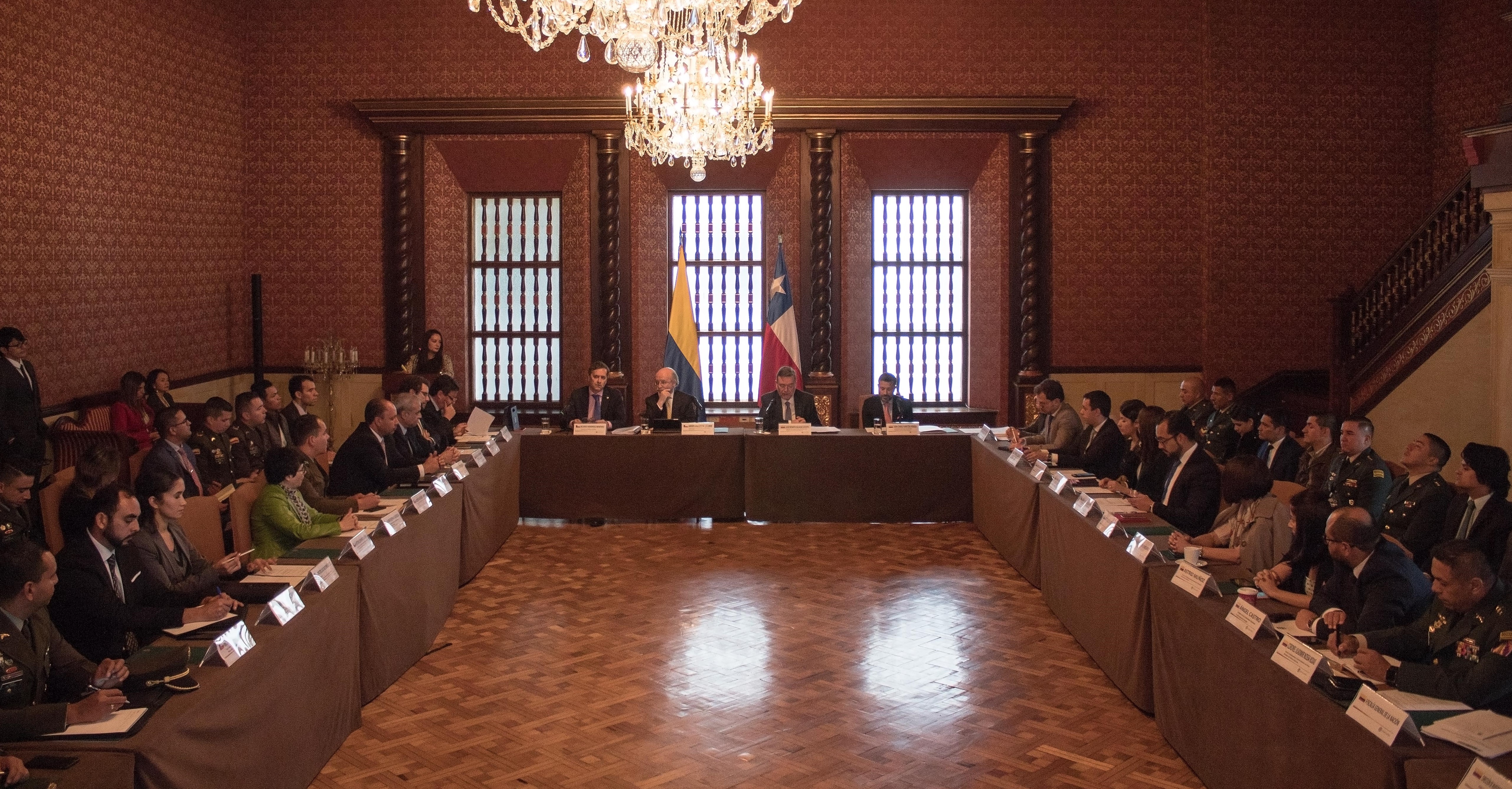 Colombia y Chile fortalecen su cooperación en la lucha contra la delincuencia organizada transnacional y el terrorismo durante la IV Reunión de Autoridades del Plan de Acción en esta materia