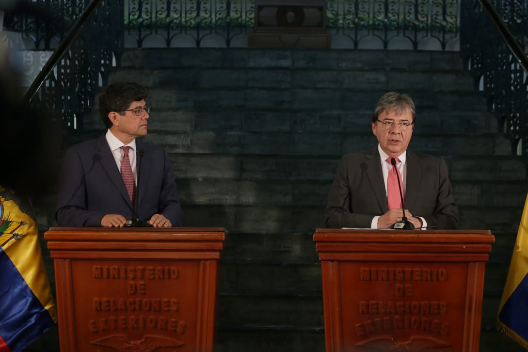 Hemos reiterado nuestro compromiso bilateral indeclinable de continuar fortaleciendo la seguridad en la frontera: Canciller Carlos Holmes Trujillo