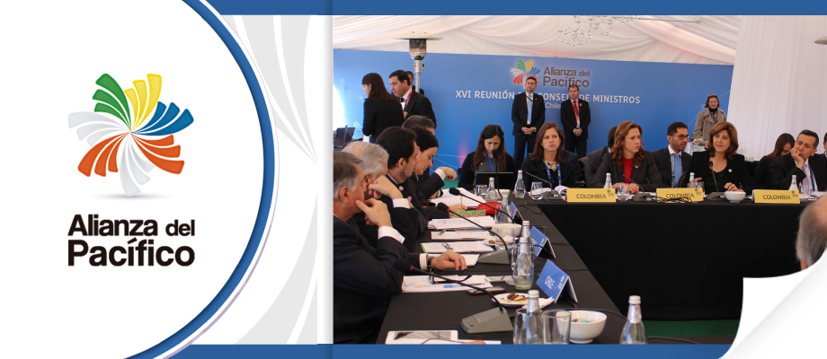 Alt: Presidente Juan Manuel Santos y Canciller María Ángela Holguín participaron en la XI Cumbre de la Alianza Pacífico, en Puerto Varas, Chile