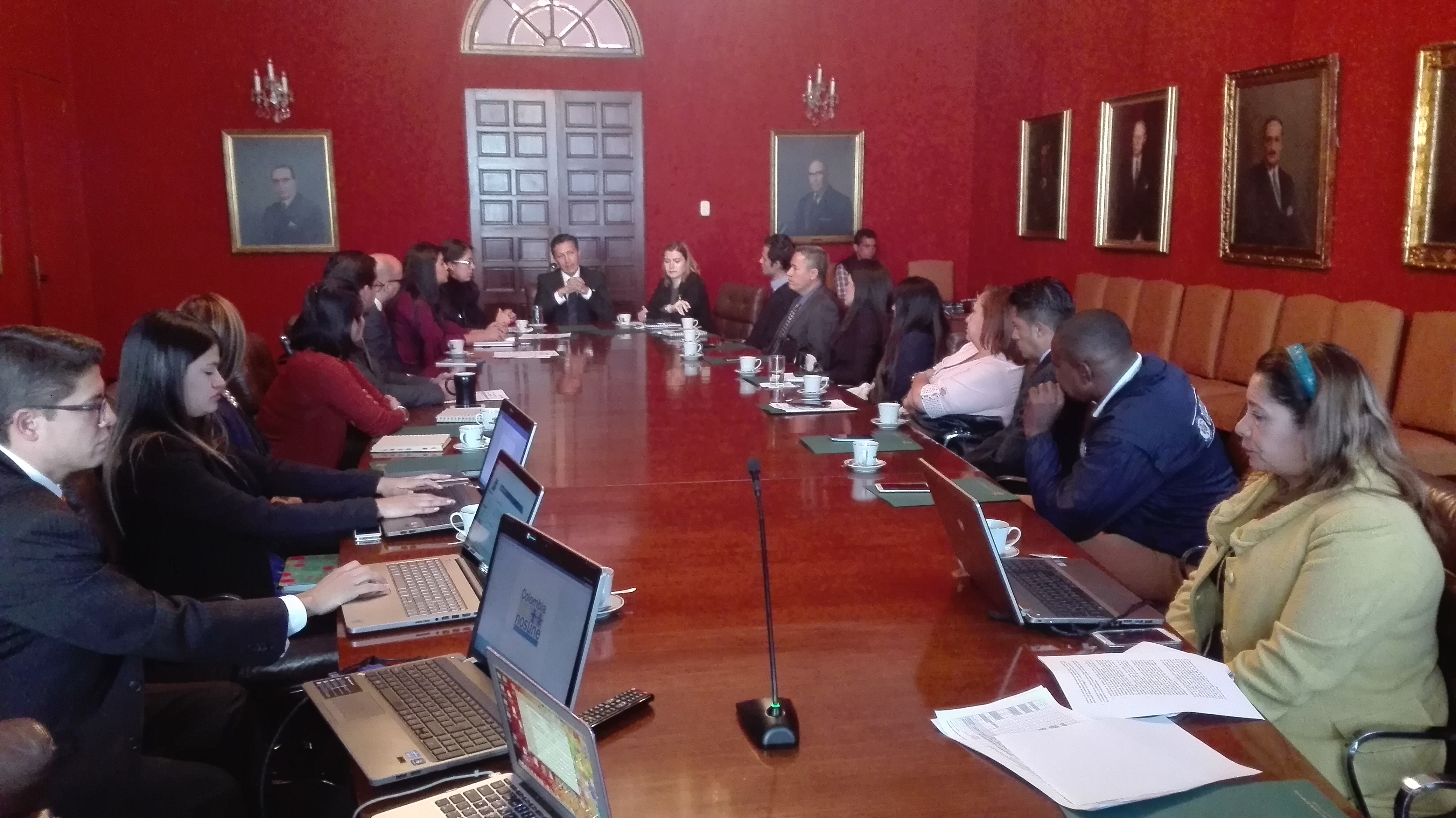 Cancillería capacita a asesores regionales de las Oficinas de Atención al Migrante que resuelven las inquietudes de la población retornada