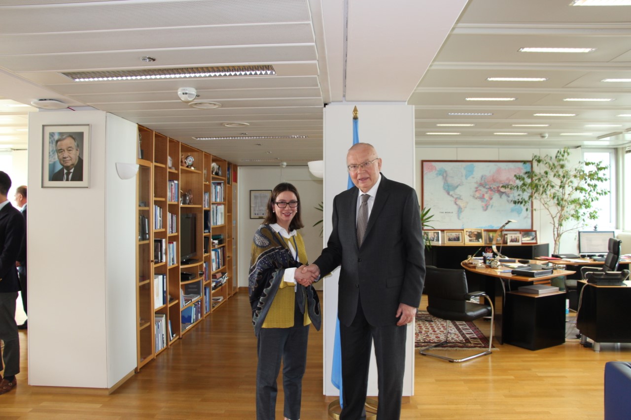 Viceministra de Asuntos Multilaterales y Director Ejecutivo de la Unodc dialogaron sobre el contrabando 