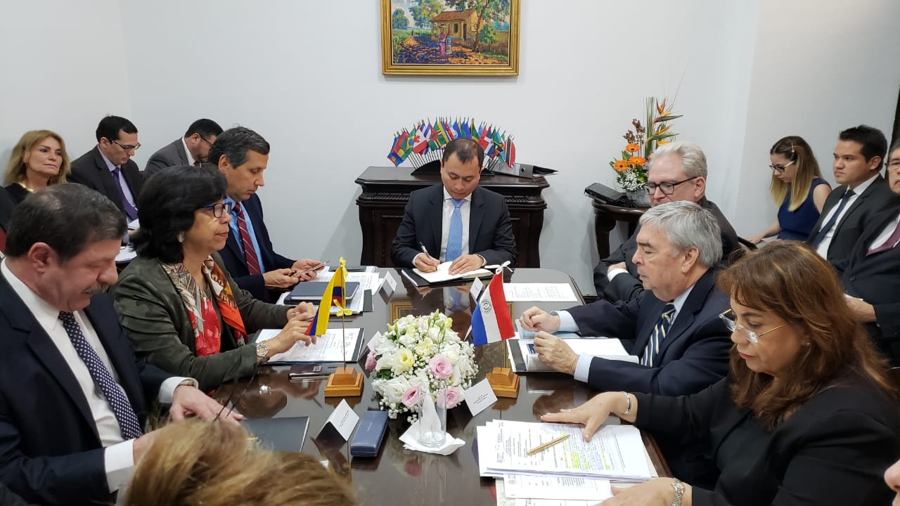 Viceministra Luz Stella Jara reiteró el compromiso de Colombia para continuar cooperando en tema de seguridad con Paraguay