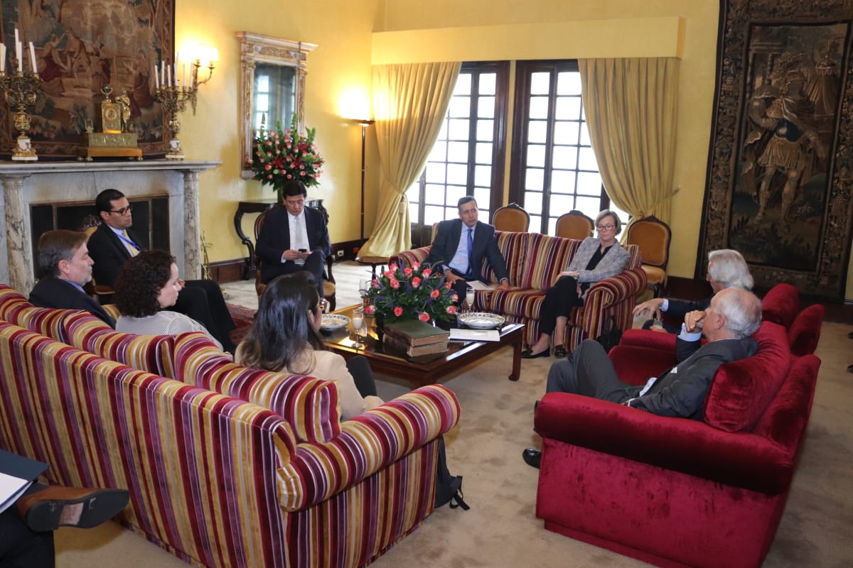 Viceministro de Relaciones Exteriores dialogó sobre consolidación de paz y crisis migratoria venezolana con el Eurodiputado Javier Nart y embajadores de la Unión Europea en Colombia