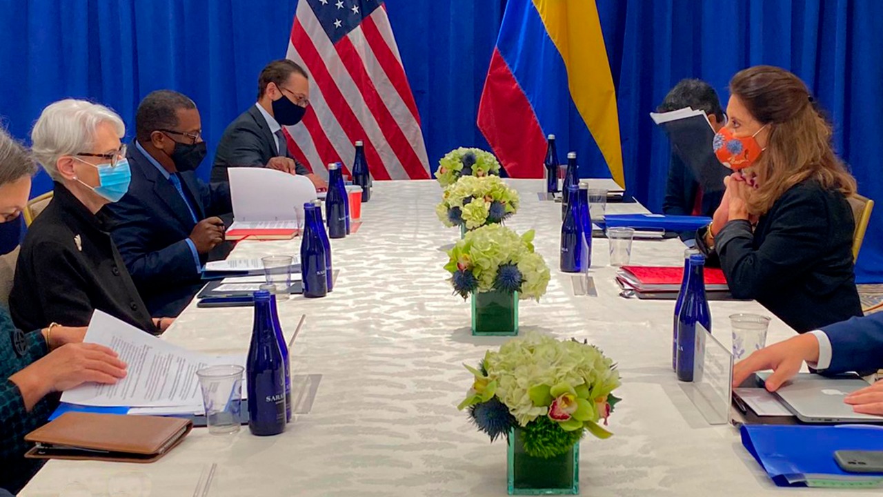 Vicepresidente y Canciller sostuvo reunión con la Subsecretaria de Estado de los EE.UU. Wendy Sherman en la que destacaron la relación estratégica y de cooperación entre los dos países