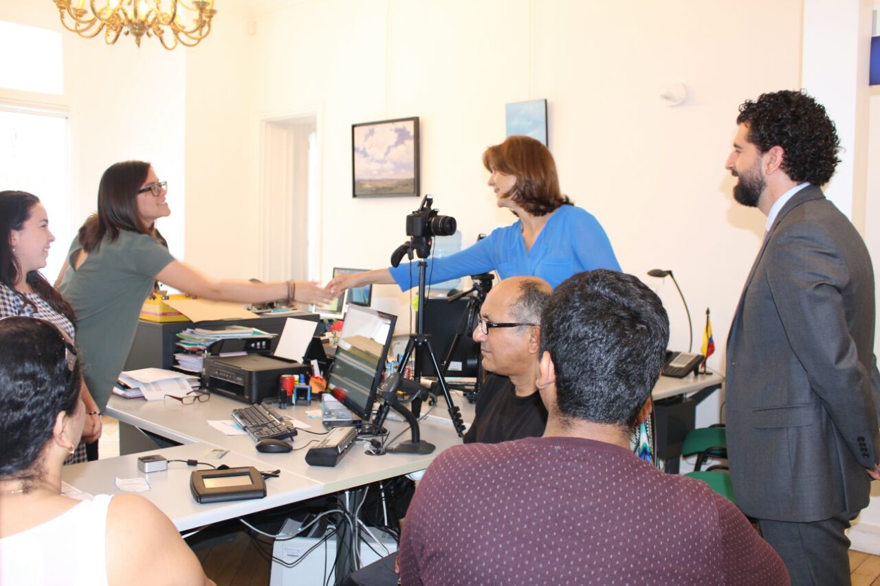 Ministra de Relaciones Exteriores, María Ángela Holguín, visitó las instalaciones del Consulado de Colombia 