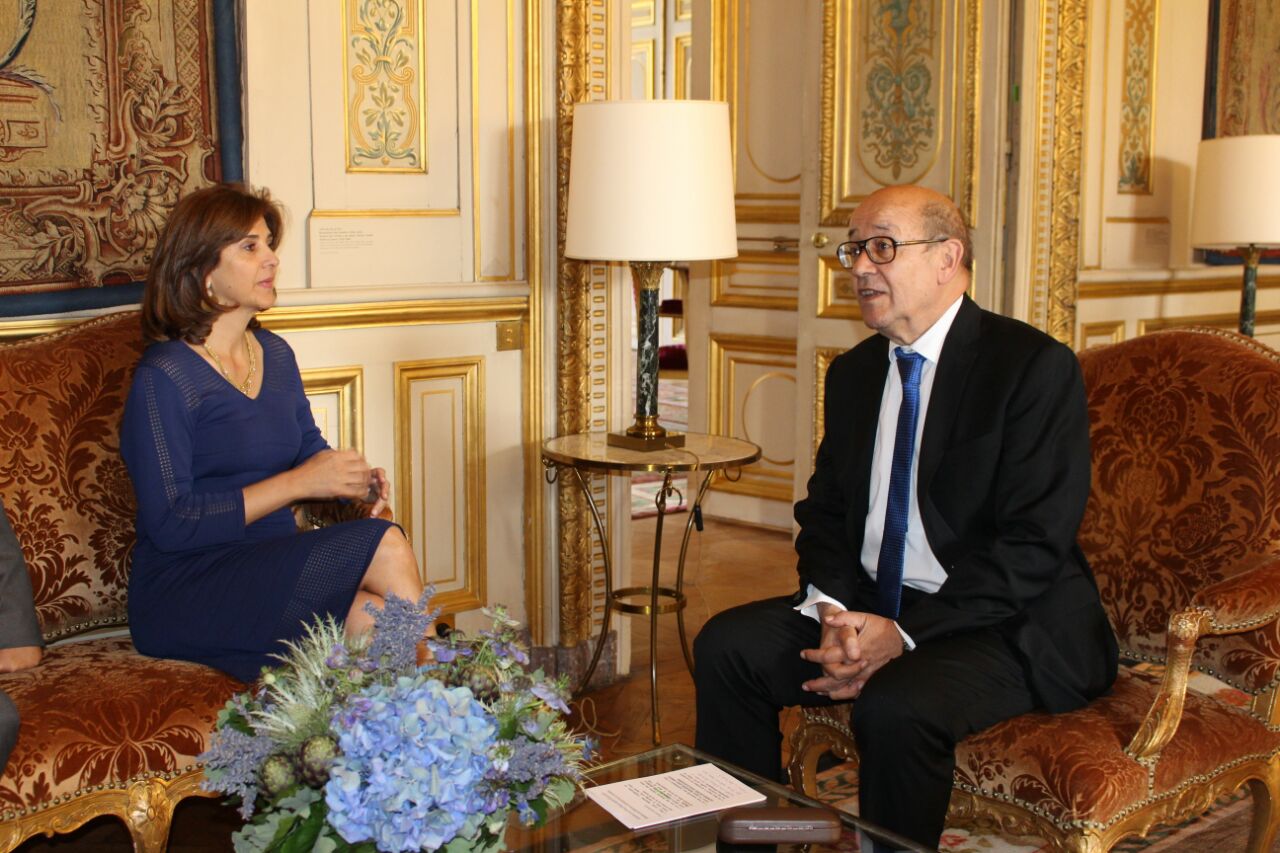 Cancilleres de Colombia, María Ángela Holguín y de Francia, Jean-Yves Le Drian sostuvieron reunión 