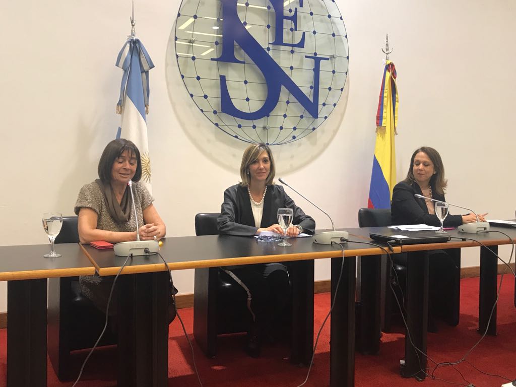 Viceministra de Relaciones Exteriores y la Directora de Mecanismos de Integración y Concertación  ofrecieron una conferencia a estudiantes del Instituto del Servicio Exterior 