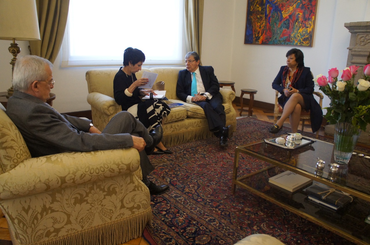 Canciller Trujillo se reunió con la Directora de la Oficina de la Unesco en Quito